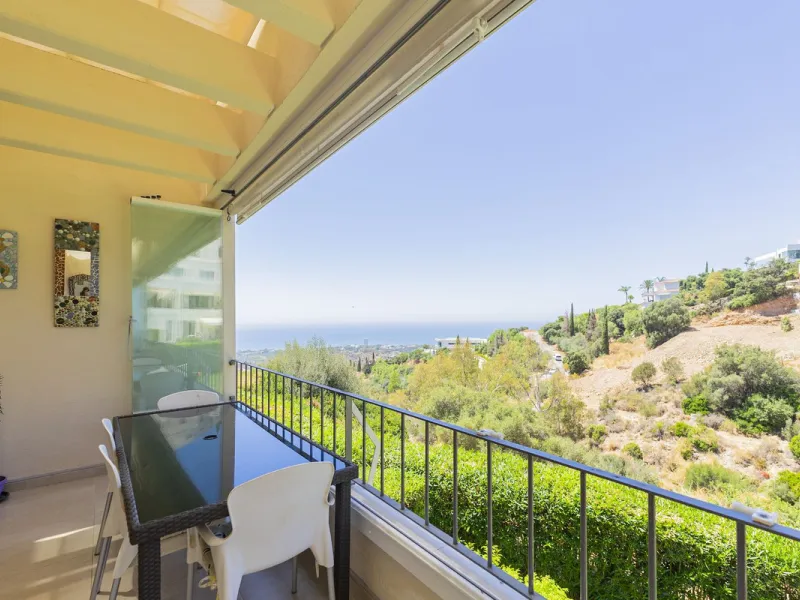 Live in paradise with sea and mountain views!
