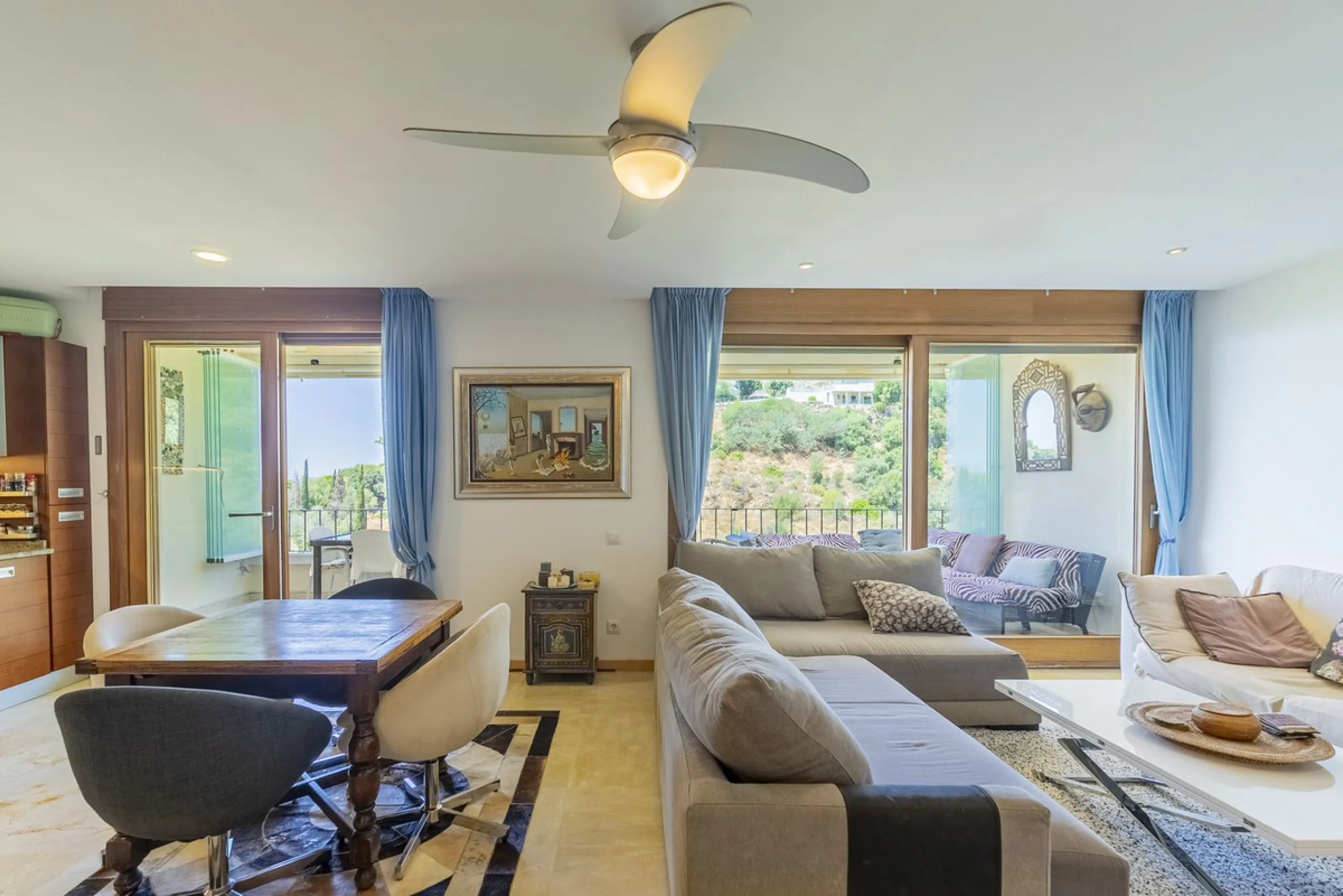 Live in paradise with sea and mountain views!