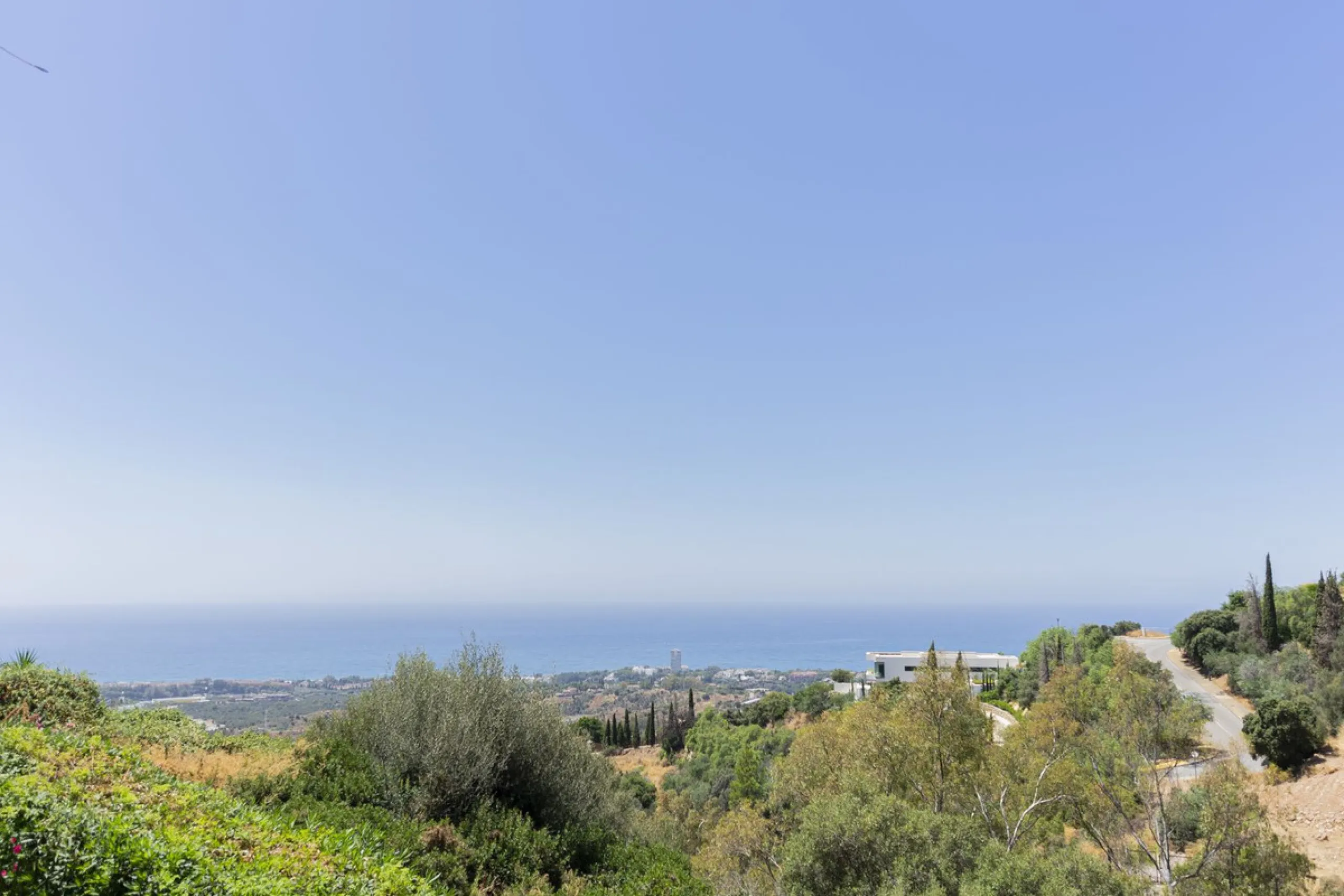 Live in paradise with sea and mountain views!