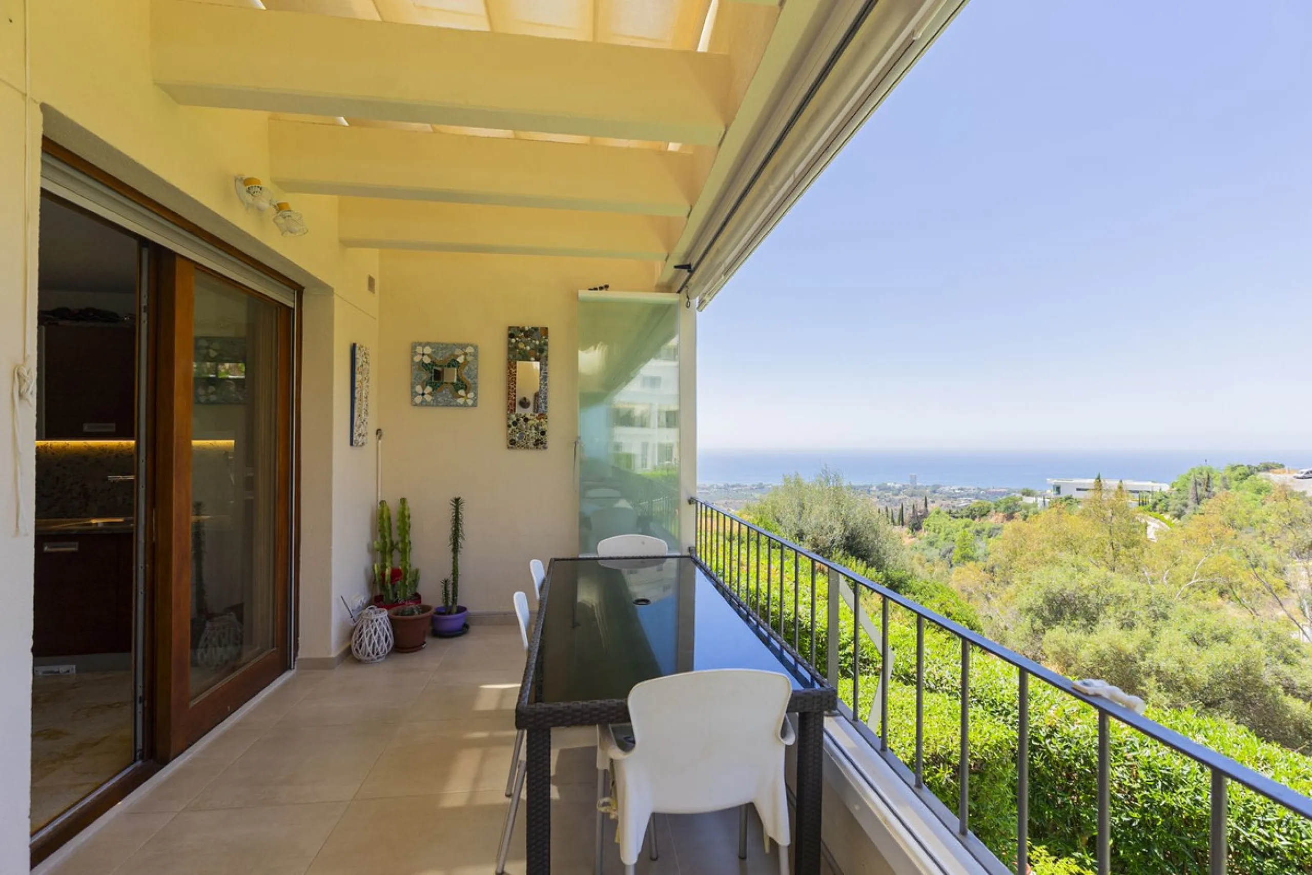 Live in paradise with sea and mountain views!