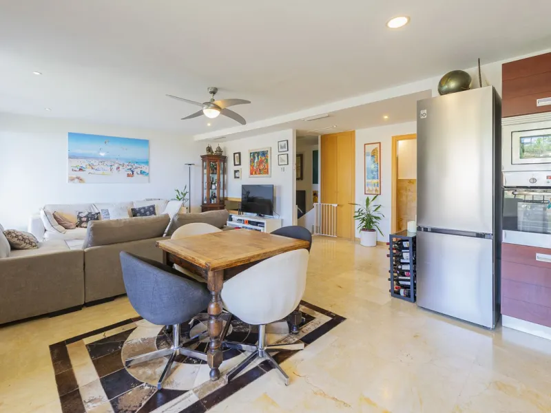 Live in paradise with sea and mountain views!