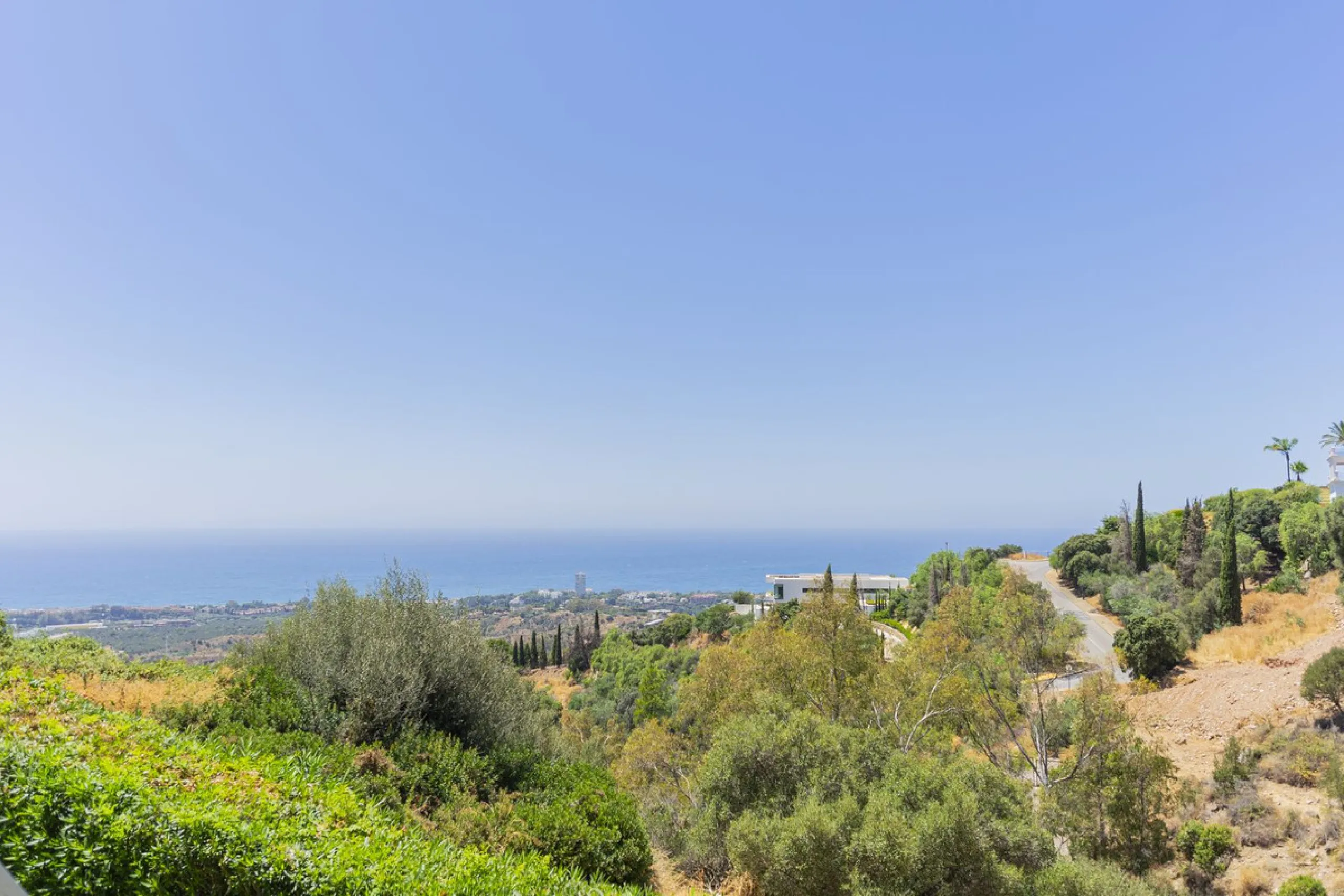 Live in paradise with sea and mountain views!