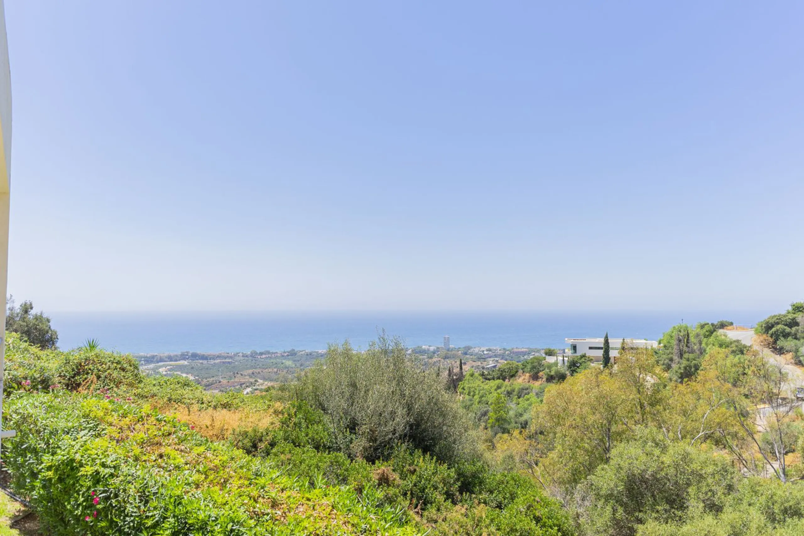 Live in paradise with sea and mountain views!