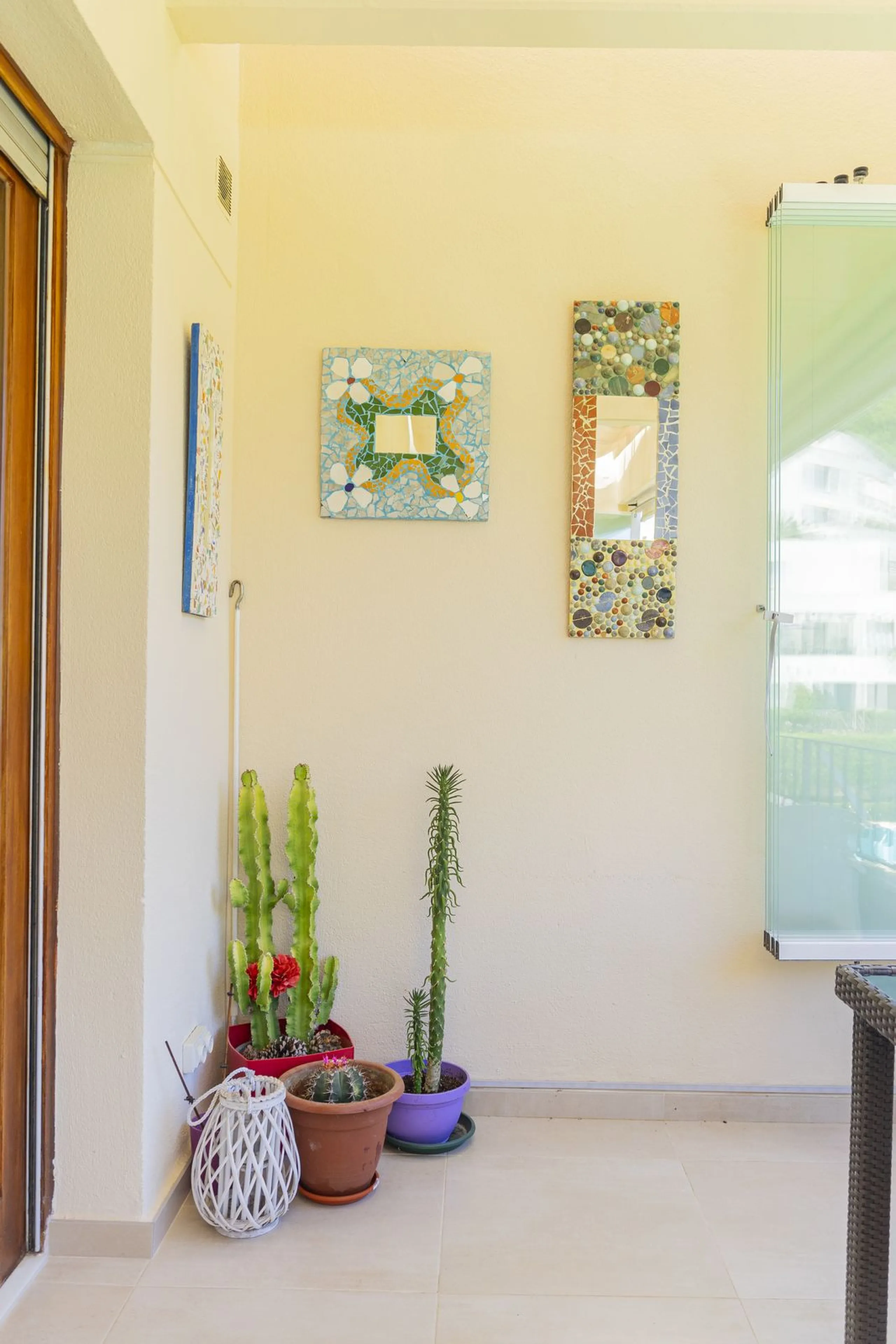 Live in paradise with sea and mountain views!