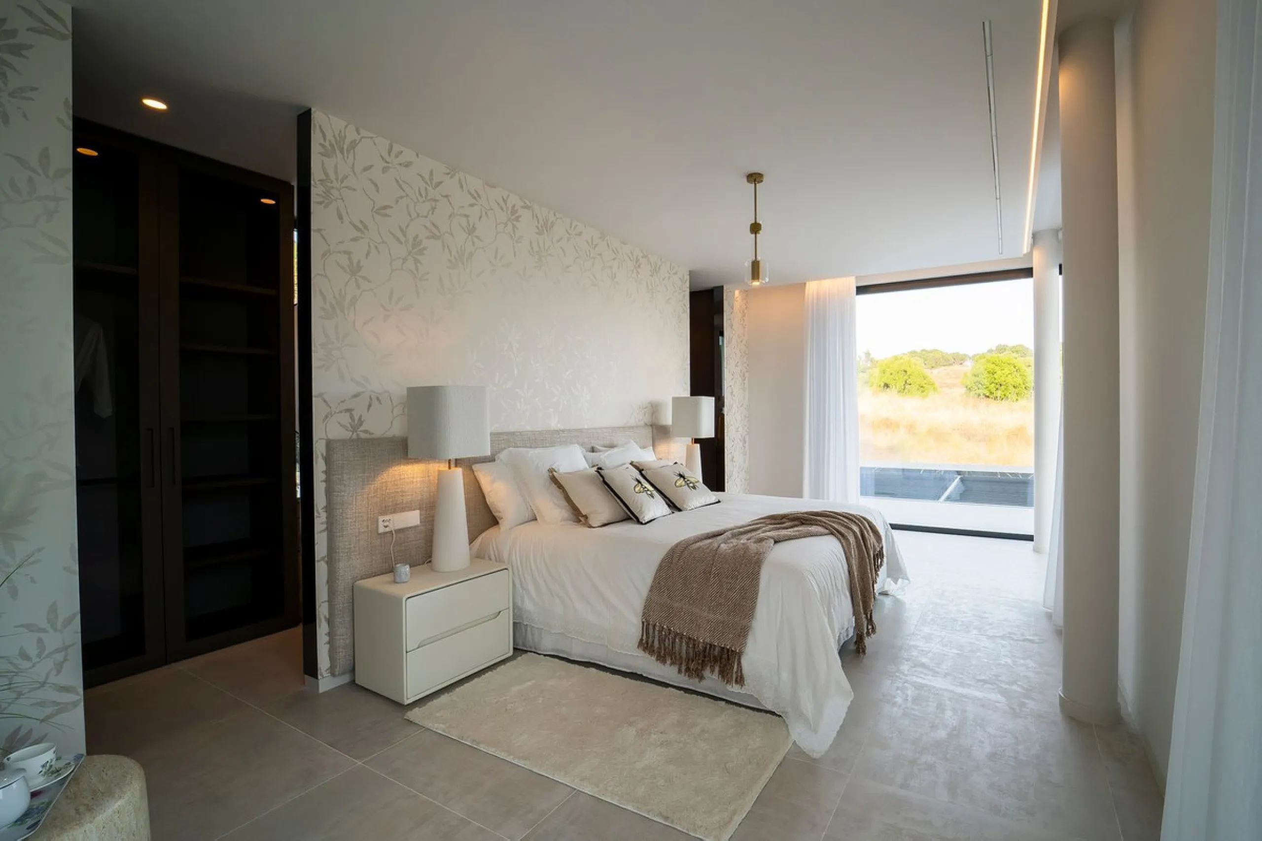 Exclusive Luxury Villa in El Paraíso Alto – Modern, Spacious, and Just Minutes from Puerto Banús & Estepona