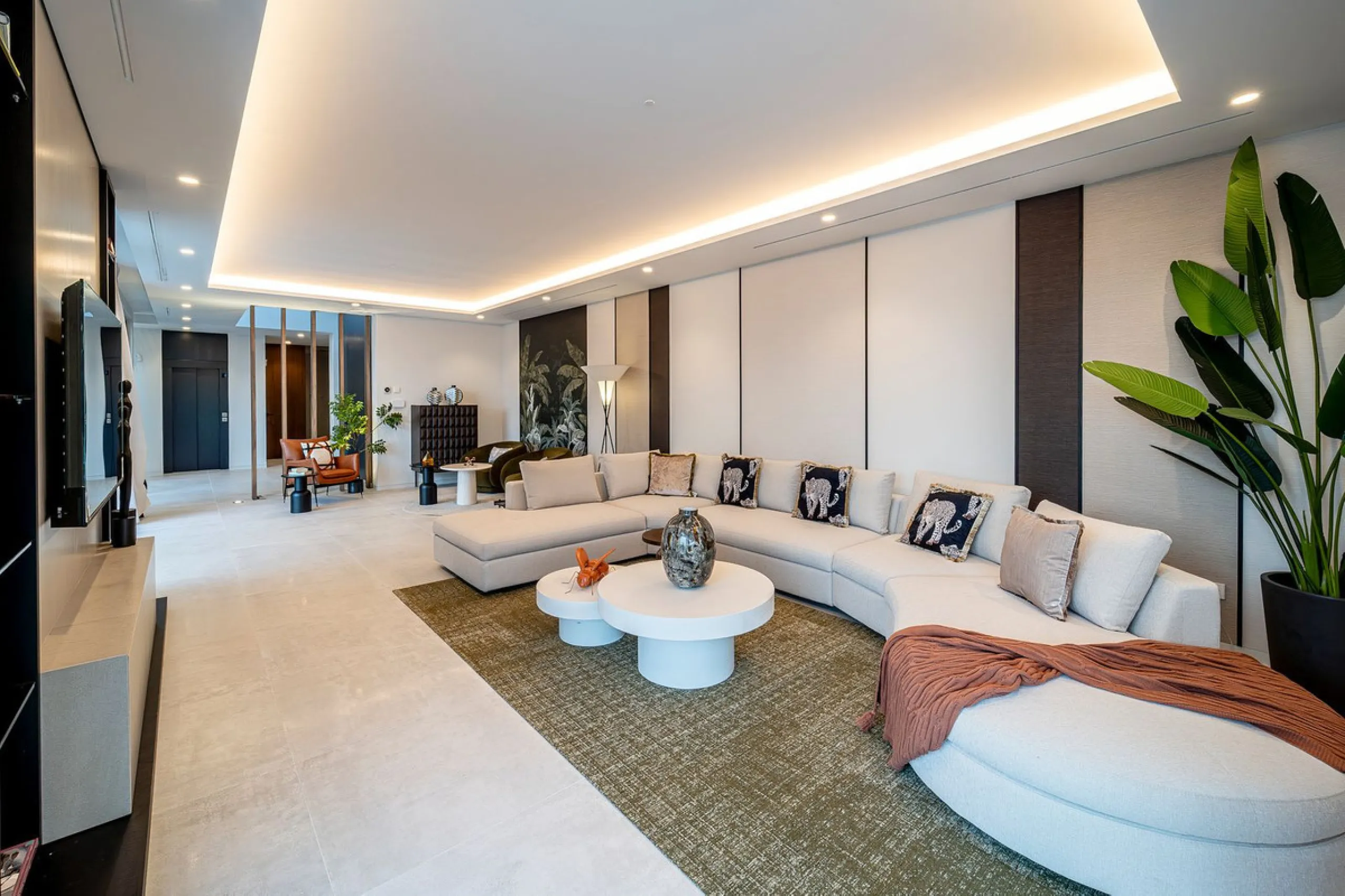Exclusive Luxury Villa in El Paraíso Alto – Modern, Spacious, and Just Minutes from Puerto Banús & Estepona