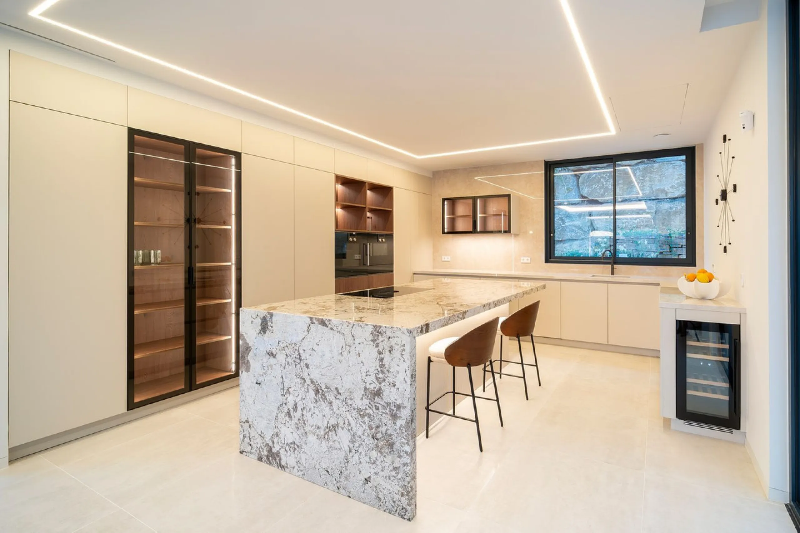 Exclusive Luxury Villa in El Paraíso Alto – Modern, Spacious, and Just Minutes from Puerto Banús & Estepona