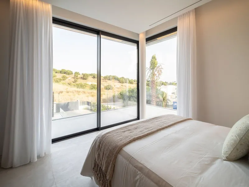 Exclusive Luxury Villa in El Paraíso Alto – Modern, Spacious, and Just Minutes from Puerto Banús & Estepona
