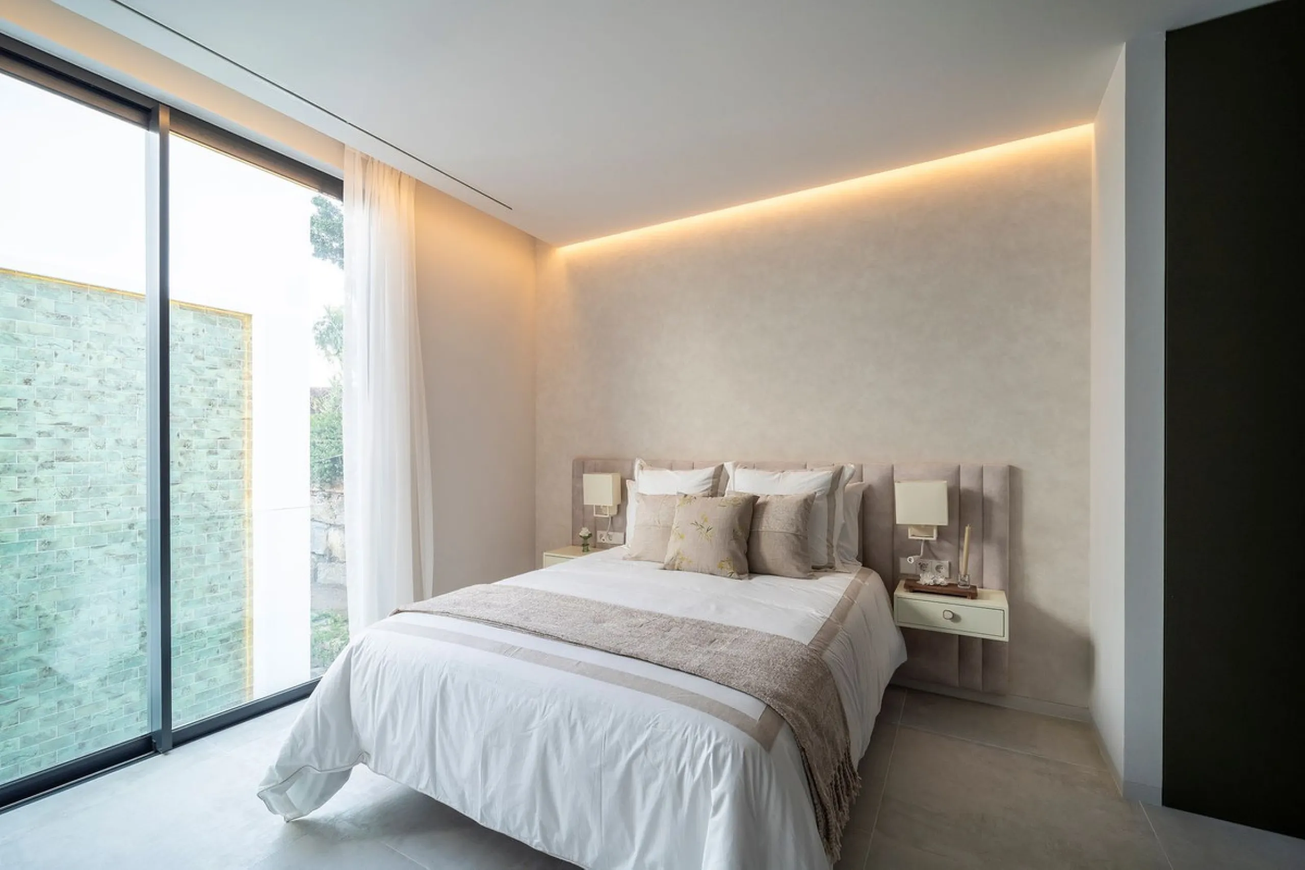 Exclusive Luxury Villa in El Paraíso Alto – Modern, Spacious, and Just Minutes from Puerto Banús & Estepona