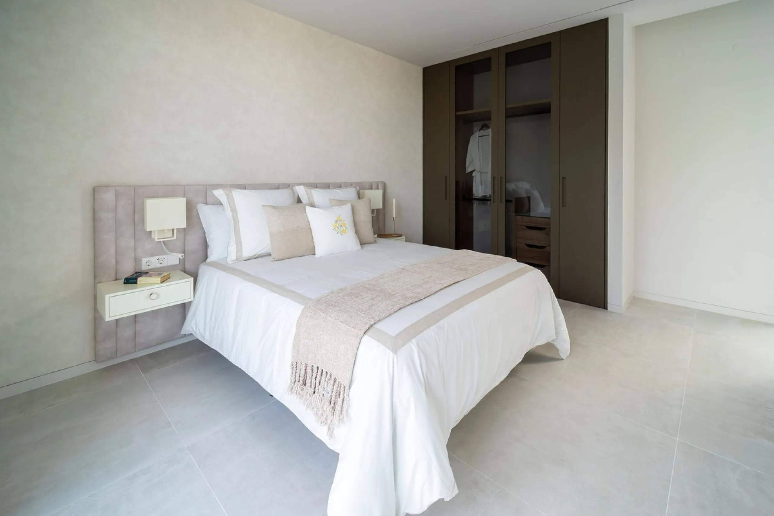 Exclusive Luxury Villa in El Paraíso Alto – Modern, Spacious, and Just Minutes from Puerto Banús & Estepona