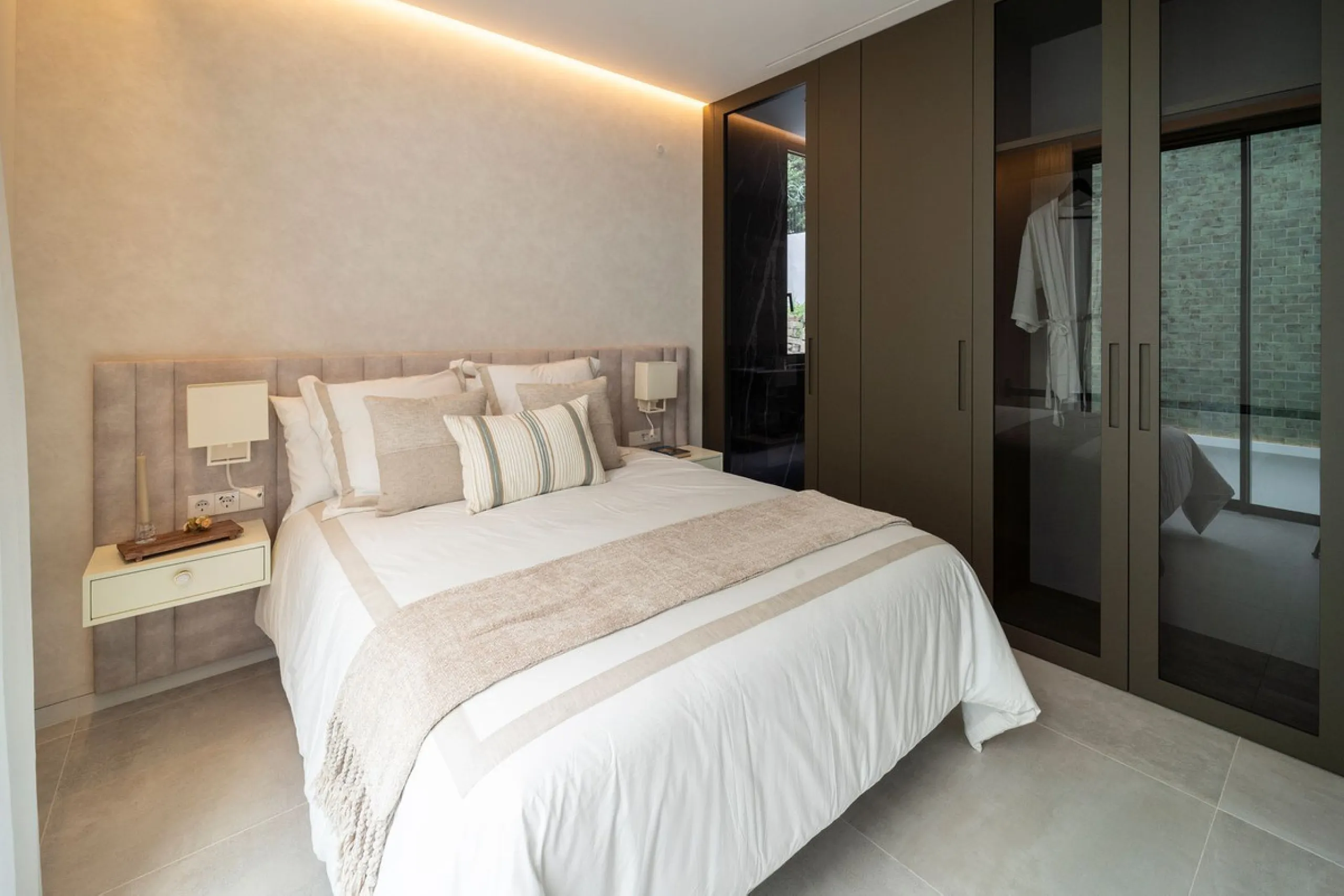 Exclusive Luxury Villa in El Paraíso Alto – Modern, Spacious, and Just Minutes from Puerto Banús & Estepona