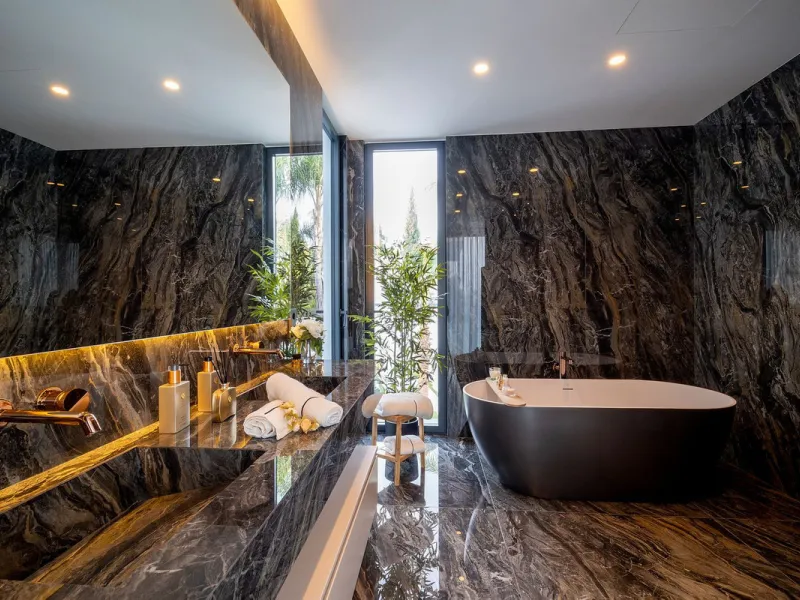Exclusive Luxury Villa in El Paraíso Alto – Modern, Spacious, and Just Minutes from Puerto Banús & Estepona