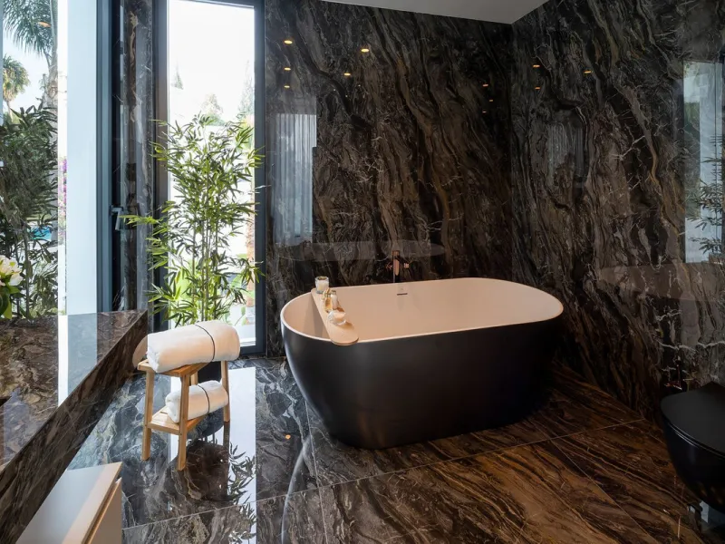 Exclusive Luxury Villa in El Paraíso Alto – Modern, Spacious, and Just Minutes from Puerto Banús & Estepona