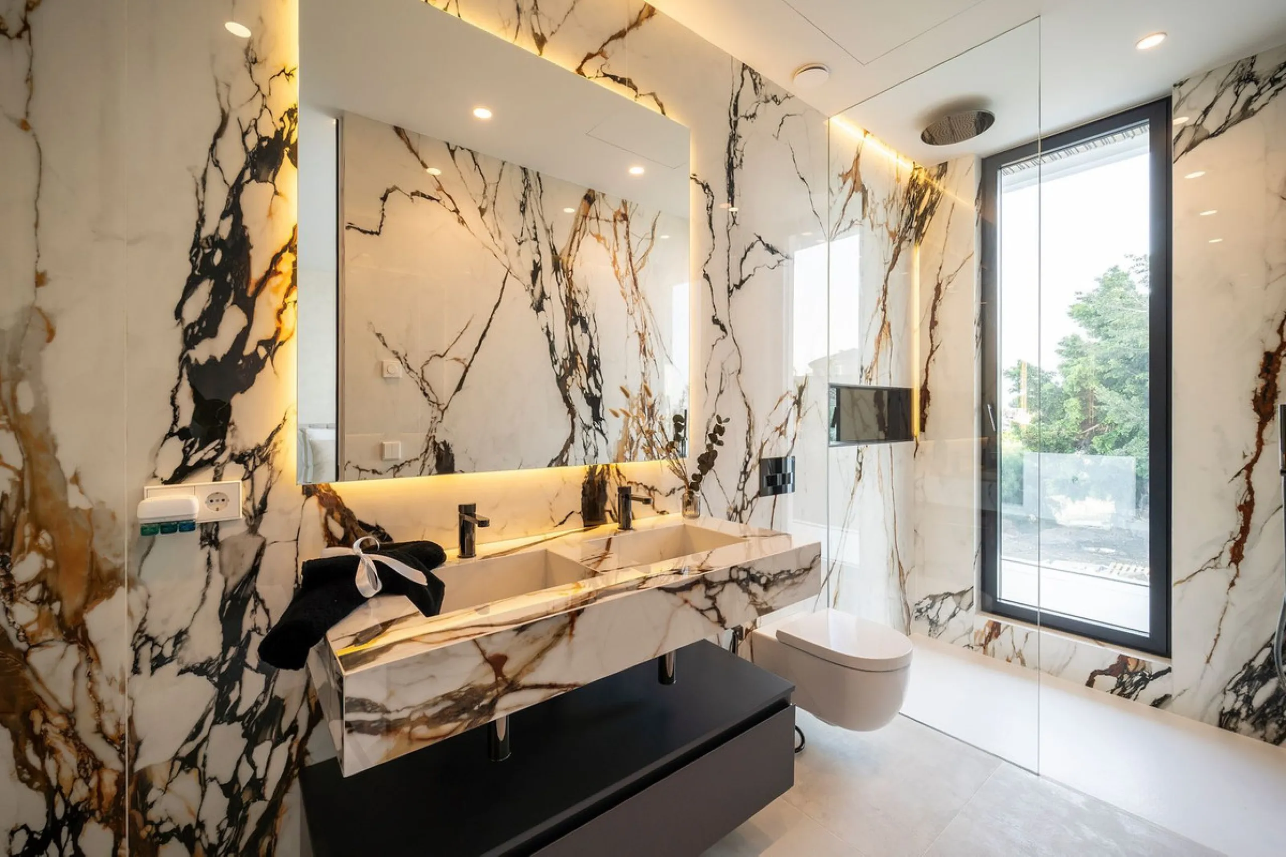 Exclusive Luxury Villa in El Paraíso Alto – Modern, Spacious, and Just Minutes from Puerto Banús & Estepona