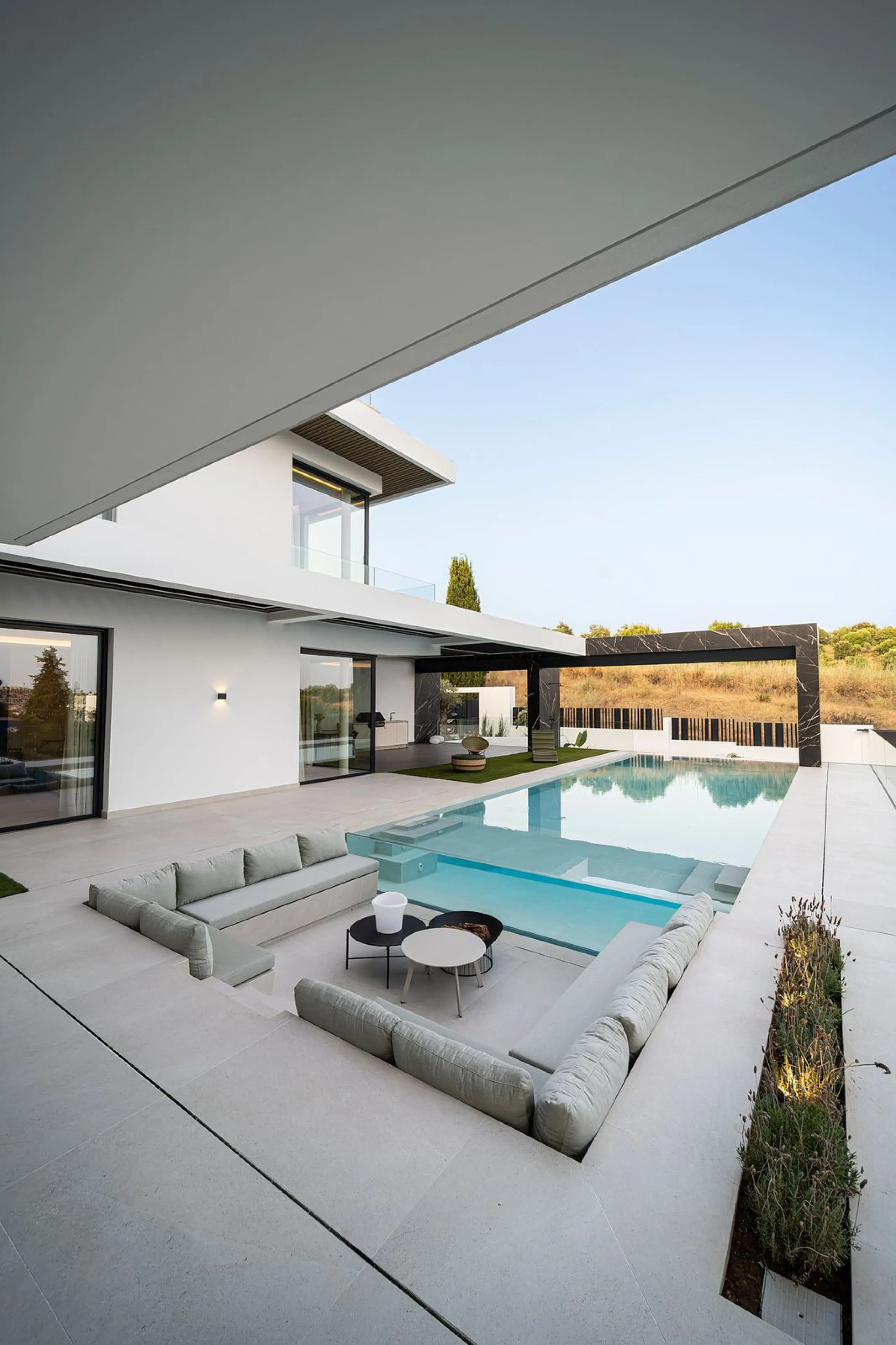 Exclusive Luxury Villa in El Paraíso Alto – Modern, Spacious, and Just Minutes from Puerto Banús & Estepona