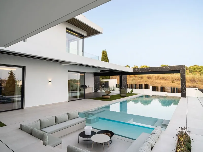 Exclusive Luxury Villa in El Paraíso Alto – Modern, Spacious, and Just Minutes from Puerto Banús & Estepona