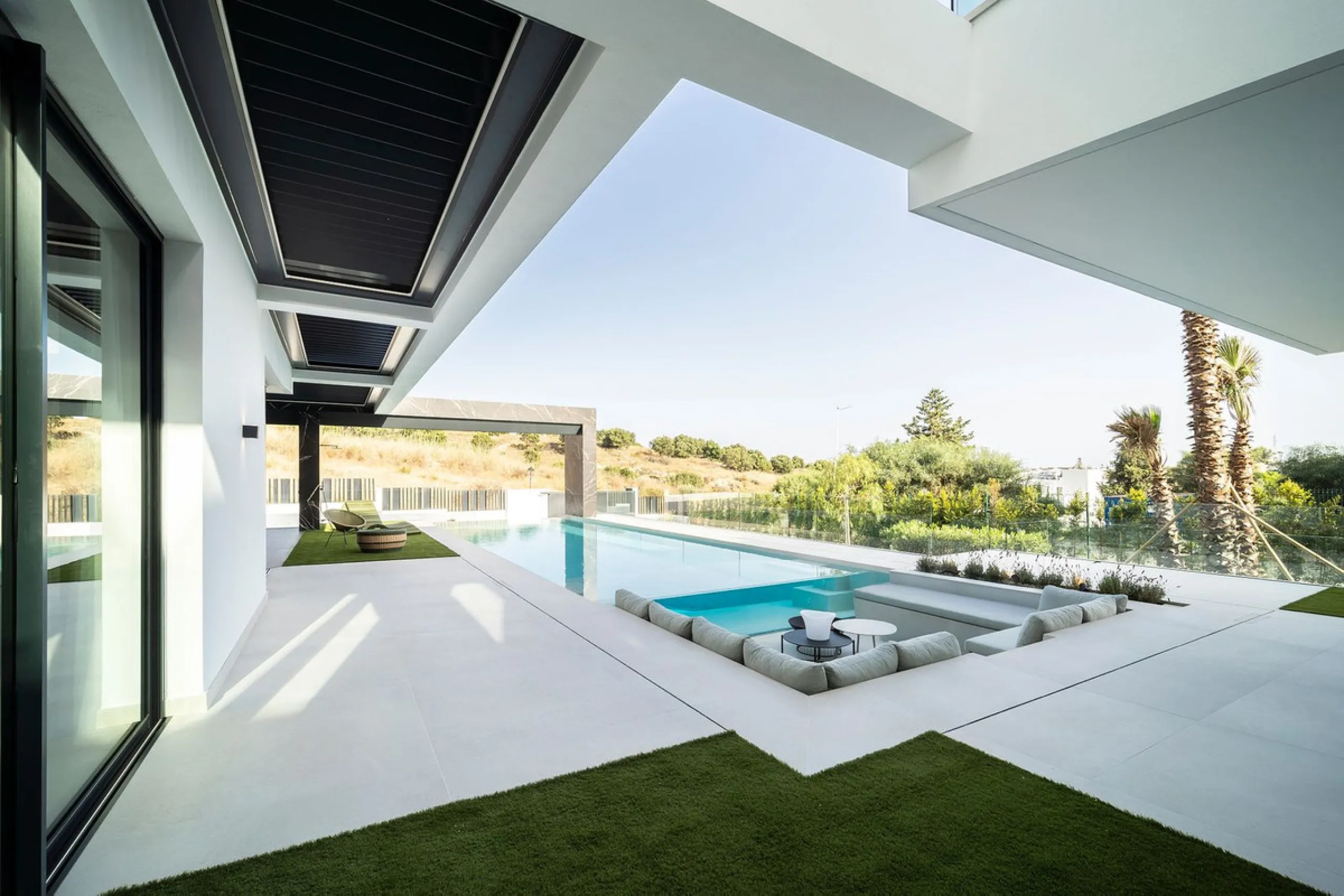 Exclusive Luxury Villa in El Paraíso Alto – Modern, Spacious, and Just Minutes from Puerto Banús & Estepona