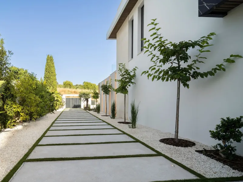 Exclusive Luxury Villa in El Paraíso Alto – Modern, Spacious, and Just Minutes from Puerto Banús & Estepona