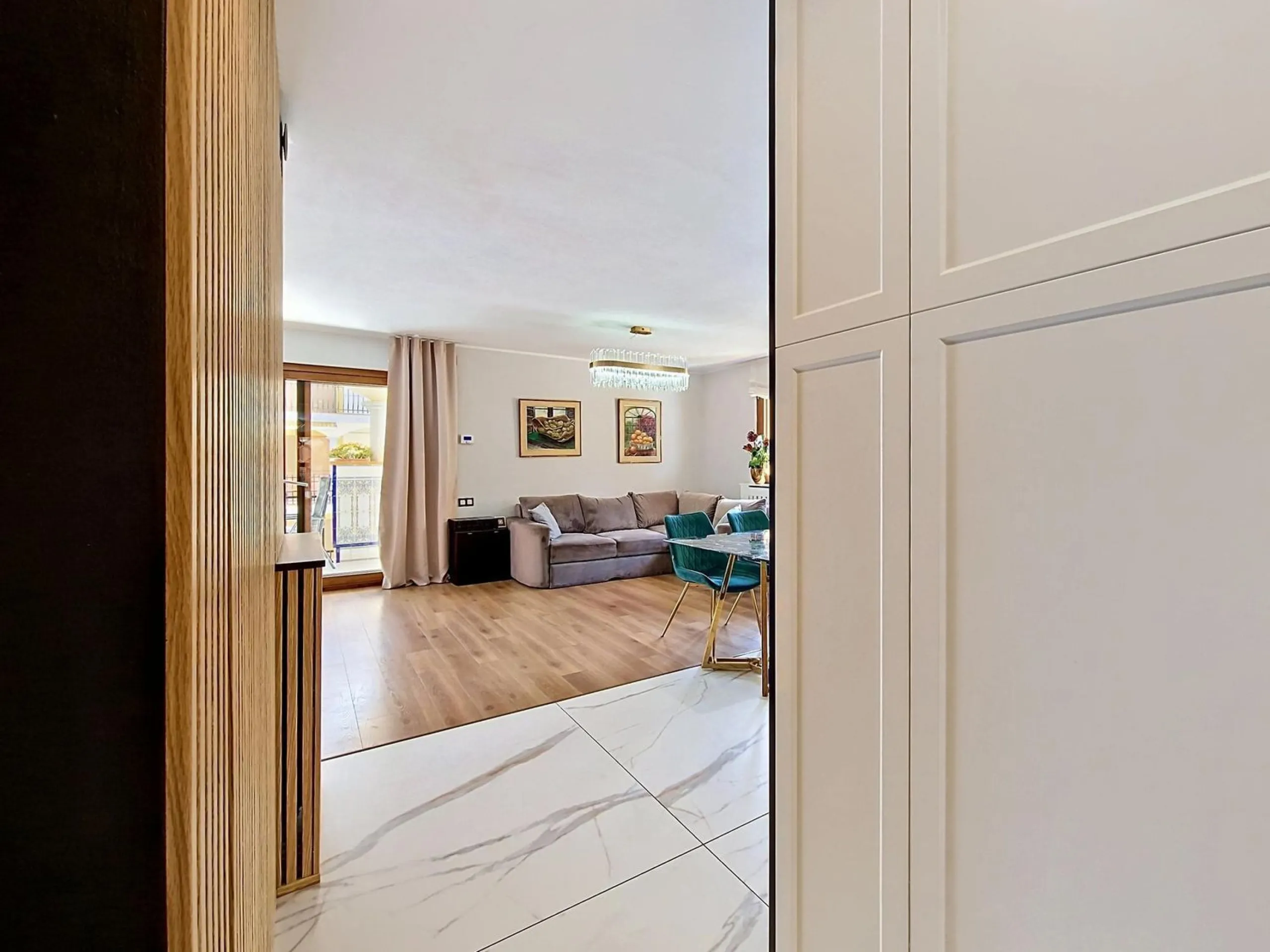 Exclusive renovated penthouse with sea views and direct beach access in Calafell