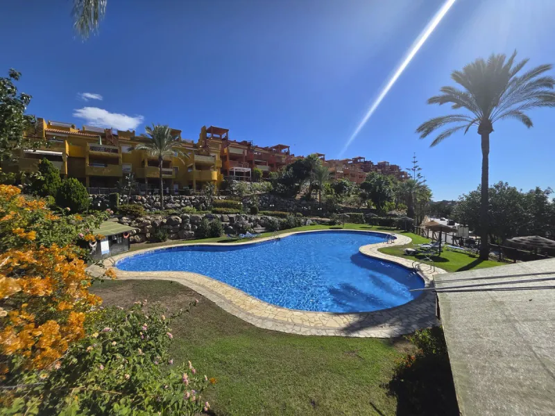 Renovated Apartment in La Reserva de Marbella – Marbella East