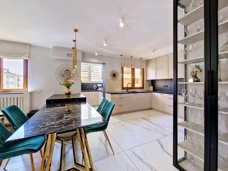 Exclusive renovated penthouse with sea views and direct beach access in Calafell