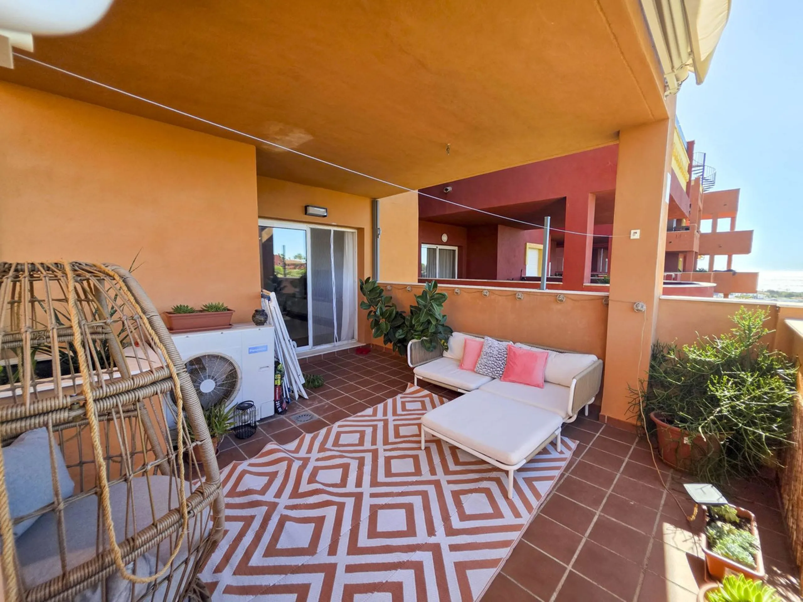 Renovated Apartment in La Reserva de Marbella – Marbella East