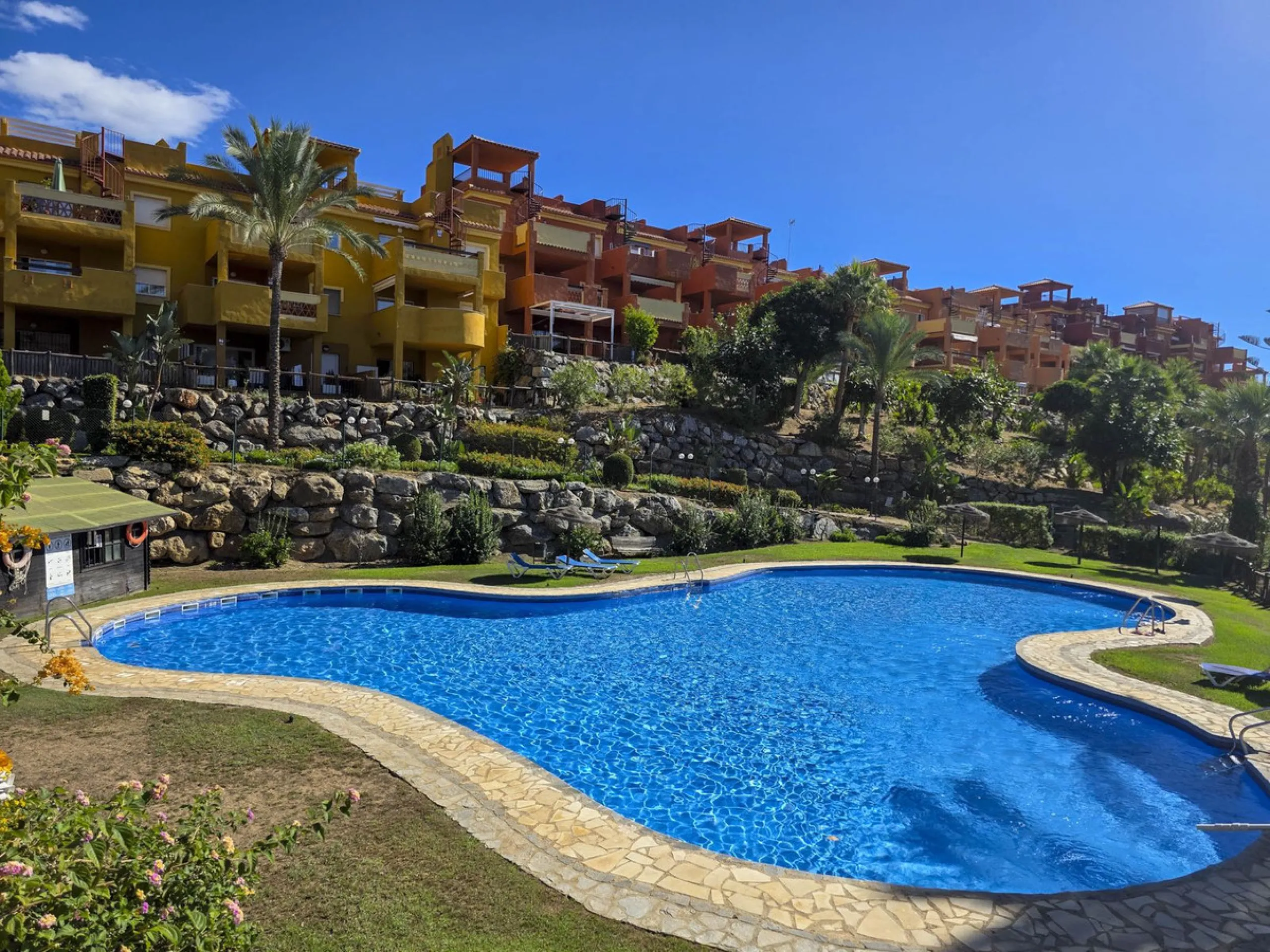 Renovated Apartment in La Reserva de Marbella – Marbella East