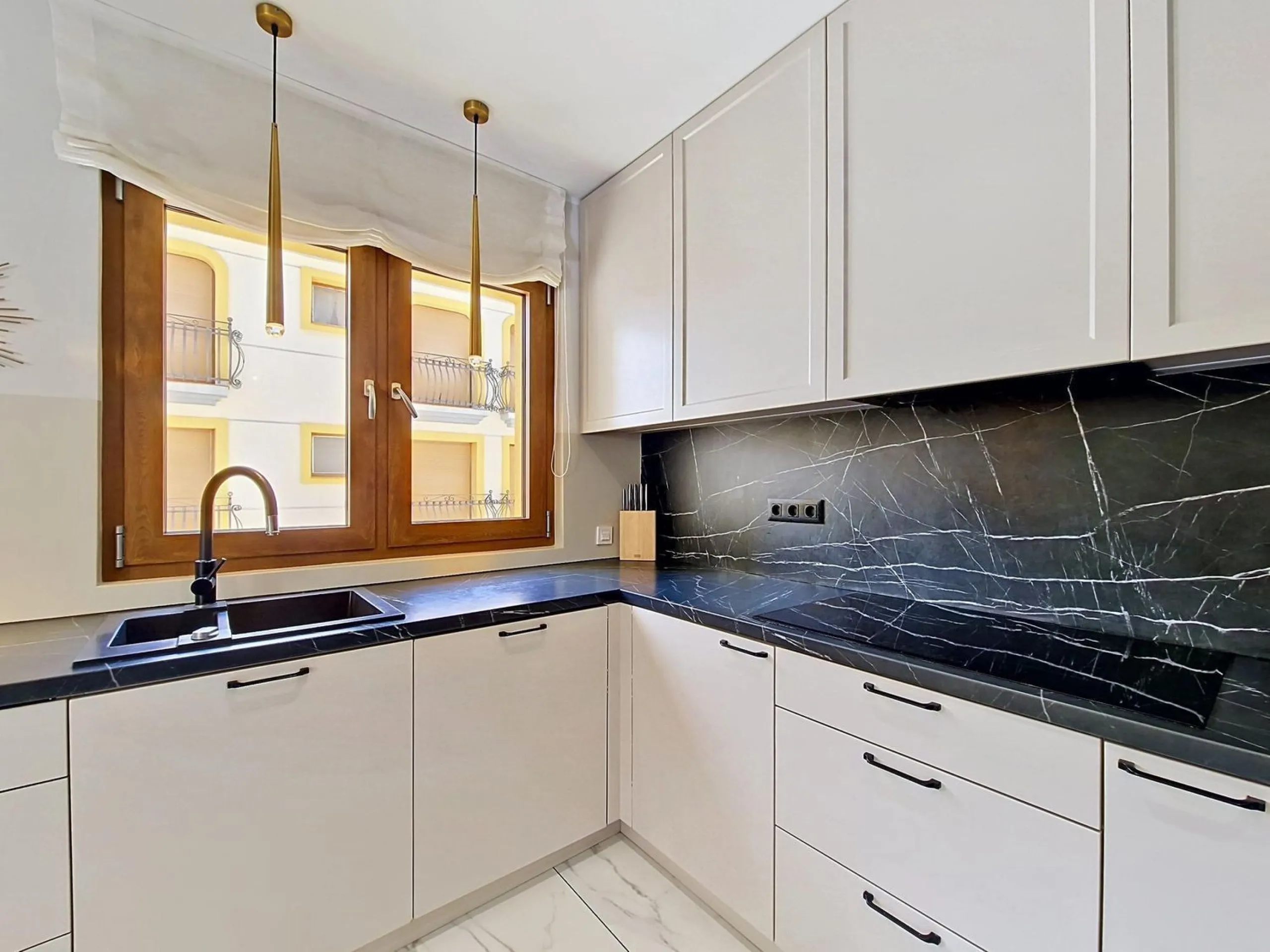 Exclusive renovated penthouse with sea views and direct beach access in Calafell