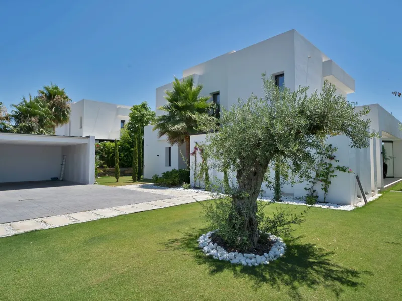 Picture perfect? Immaculately detailed? Dream home? Yes...all of these...