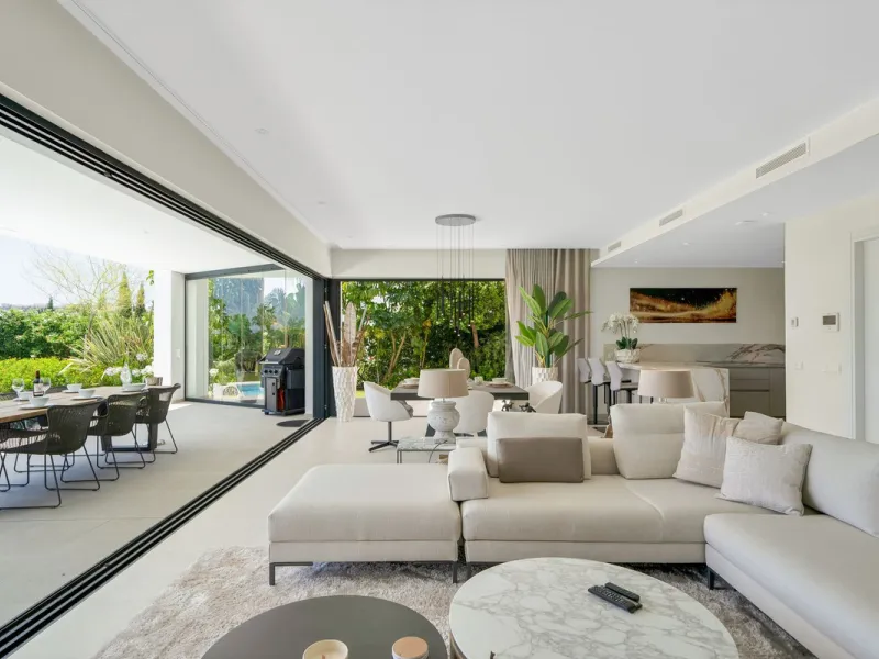 Picture perfect? Immaculately detailed? Dream home? Yes...all of these...