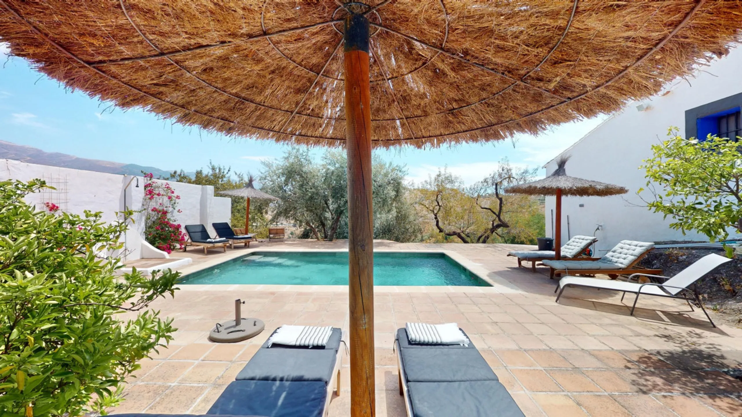 Nestled in the hills of Arenas, Málaga, this enchanting cortijo is more than just a home it's a Mediterranean haven full of character, peace, and possibility. Divided into three separate apartments, its perfectly suited for use as a charming B&B or a spac