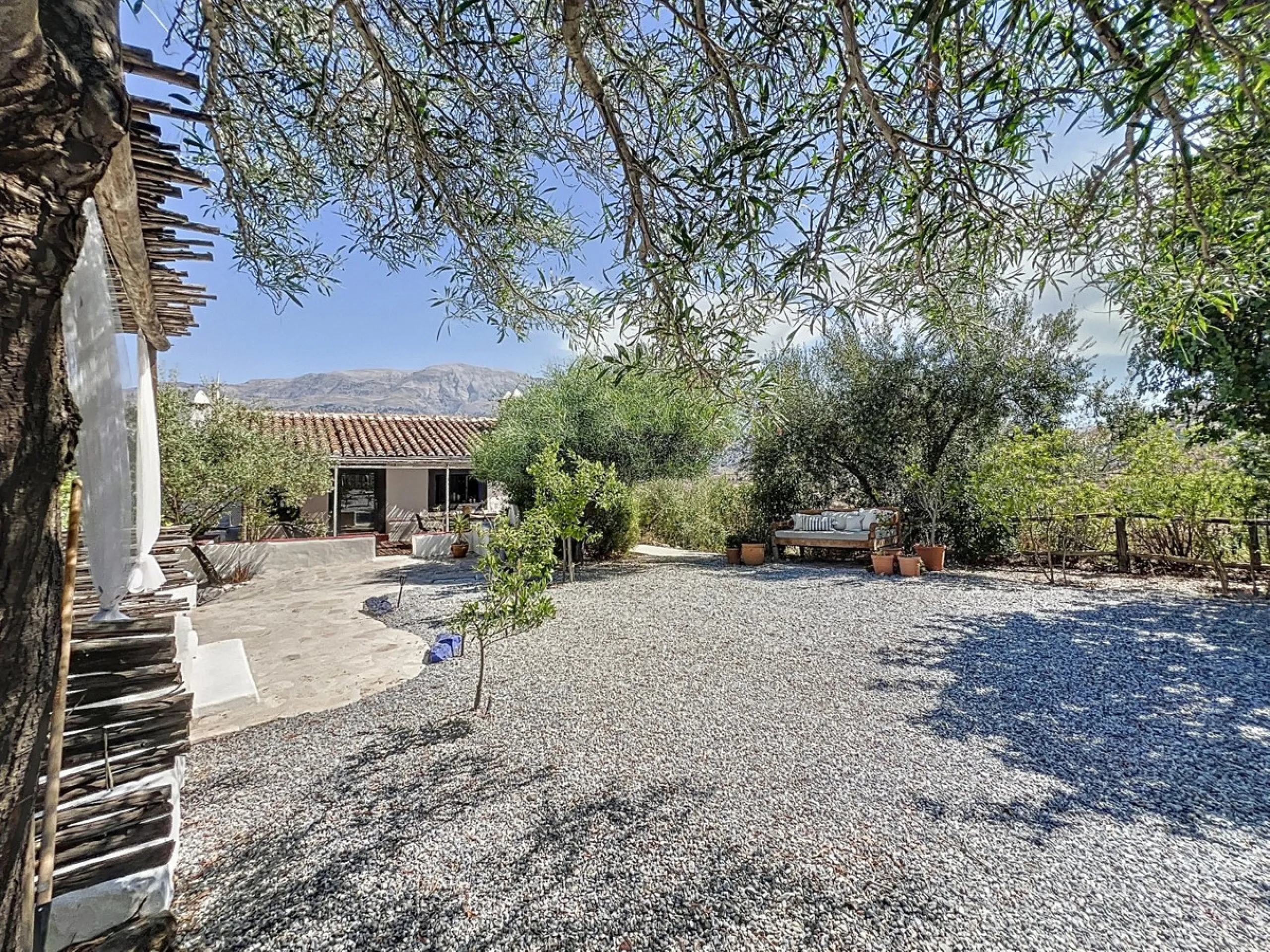Nestled in the hills of Arenas, Málaga, this enchanting cortijo is more than just a home it's a Mediterranean haven full of character, peace, and possibility. Divided into three separate apartments, its perfectly suited for use as a charming B&B or a spac