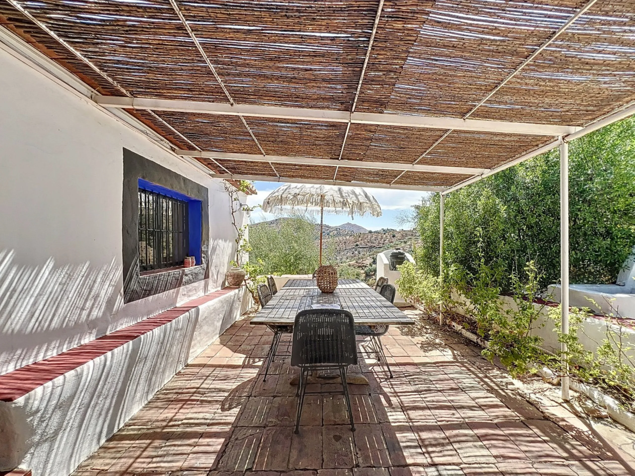 Nestled in the hills of Arenas, Málaga, this enchanting cortijo is more than just a home it's a Mediterranean haven full of character, peace, and possibility. Divided into three separate apartments, its perfectly suited for use as a charming B&B or a spac