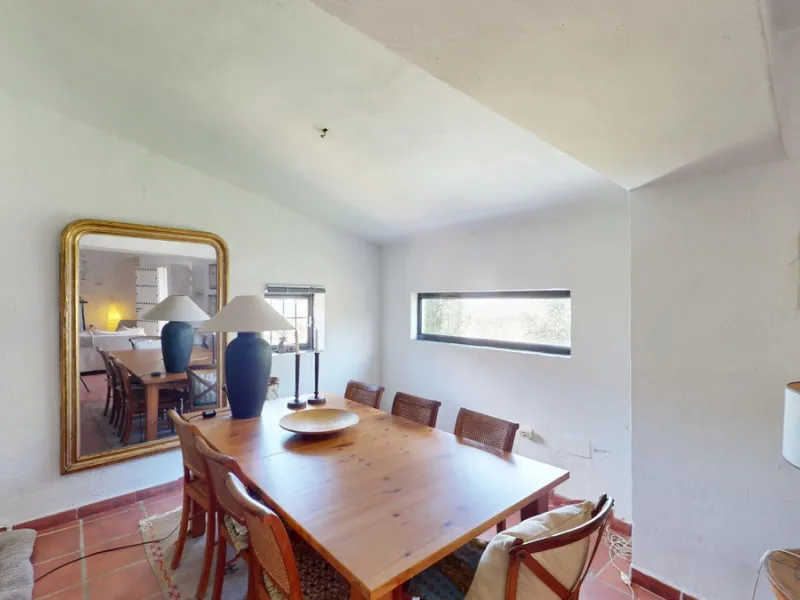 Nestled in the hills of Arenas, Málaga, this enchanting cortijo is more than just a home it's a Mediterranean haven full of character, peace, and possibility. Divided into three separate apartments, its perfectly suited for use as a charming B&B or a spac