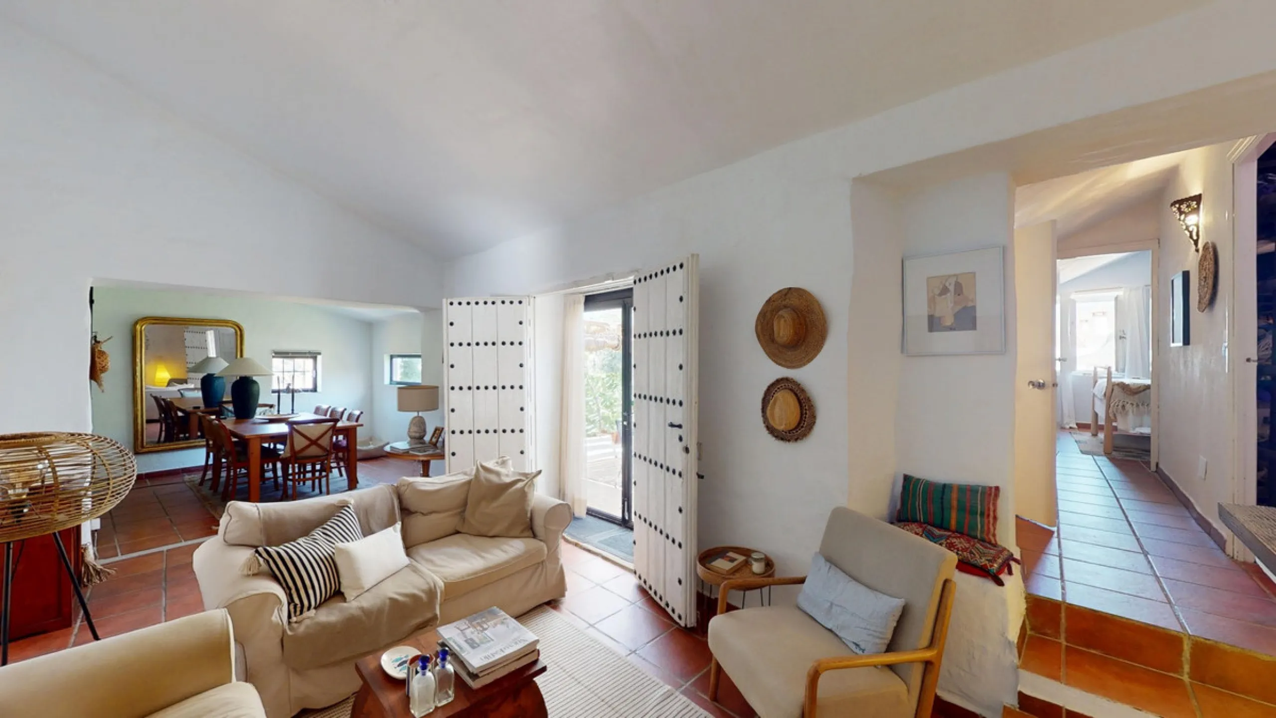 Nestled in the hills of Arenas, Málaga, this enchanting cortijo is more than just a home it's a Mediterranean haven full of character, peace, and possibility. Divided into three separate apartments, its perfectly suited for use as a charming B&B or a spac