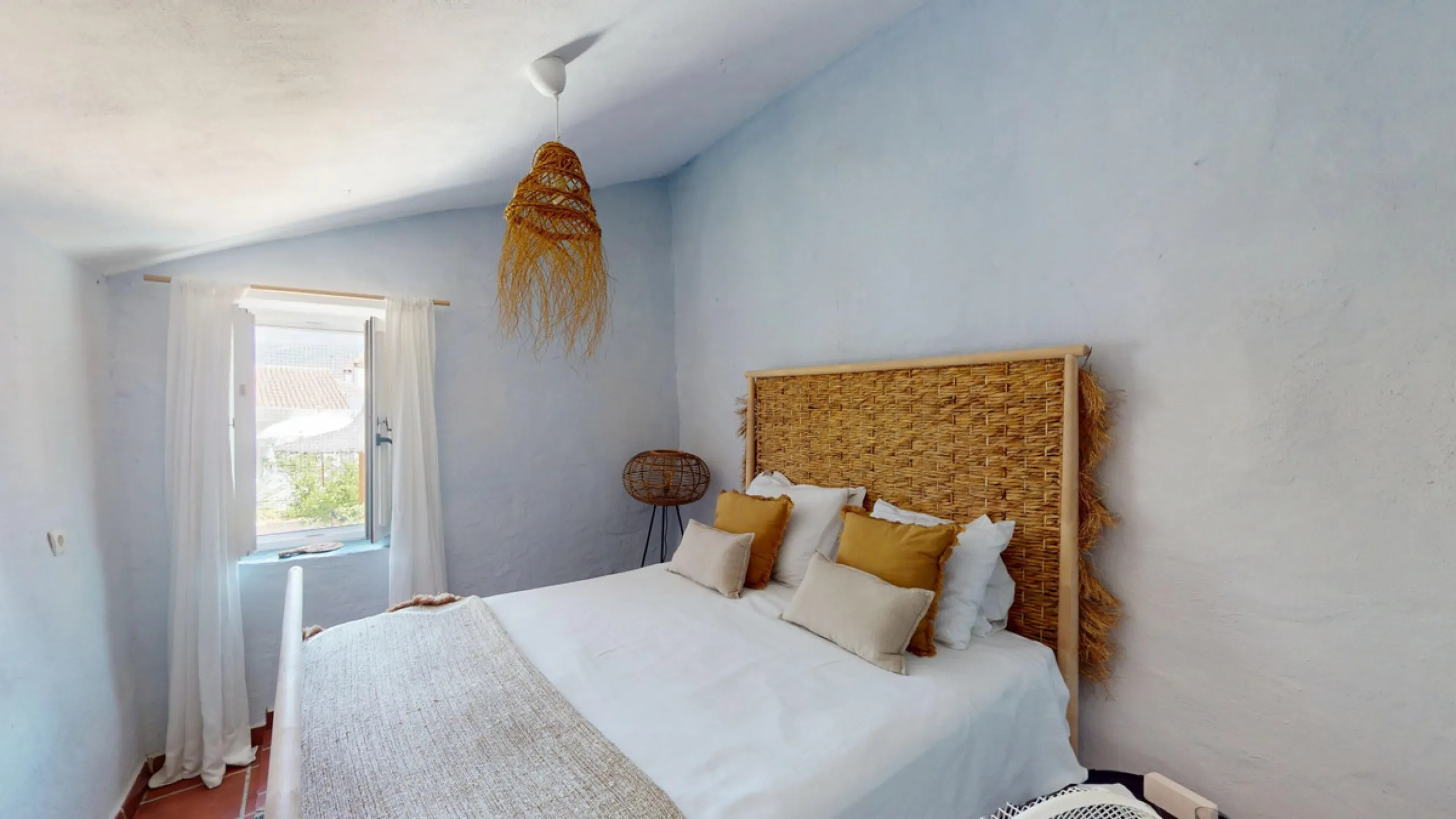 Nestled in the hills of Arenas, Málaga, this enchanting cortijo is more than just a home it's a Mediterranean haven full of character, peace, and possibility. Divided into three separate apartments, its perfectly suited for use as a charming B&B or a spac