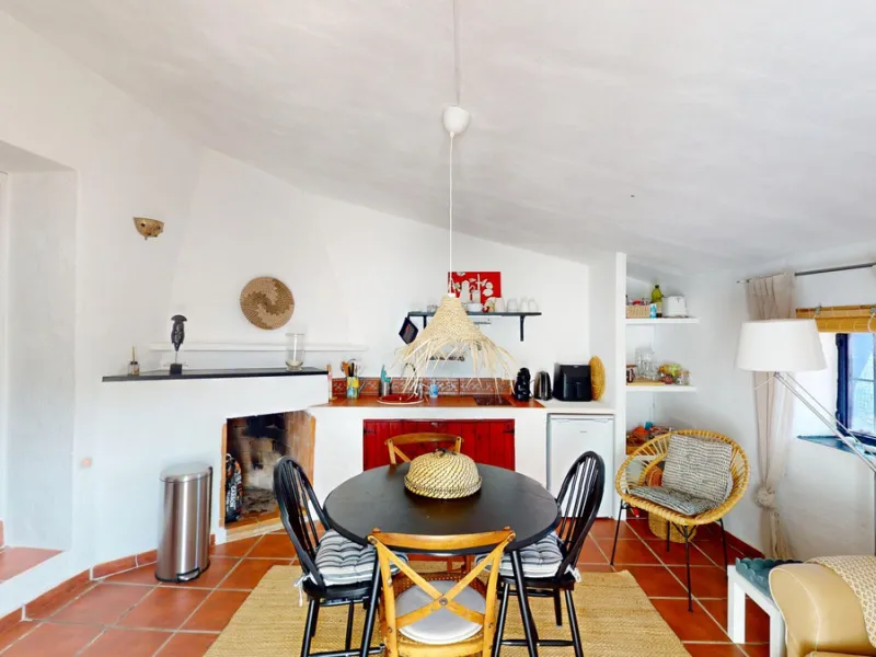 Nestled in the hills of Arenas, Málaga, this enchanting cortijo is more than just a home it's a Mediterranean haven full of character, peace, and possibility. Divided into three separate apartments, its perfectly suited for use as a charming B&B or a spac