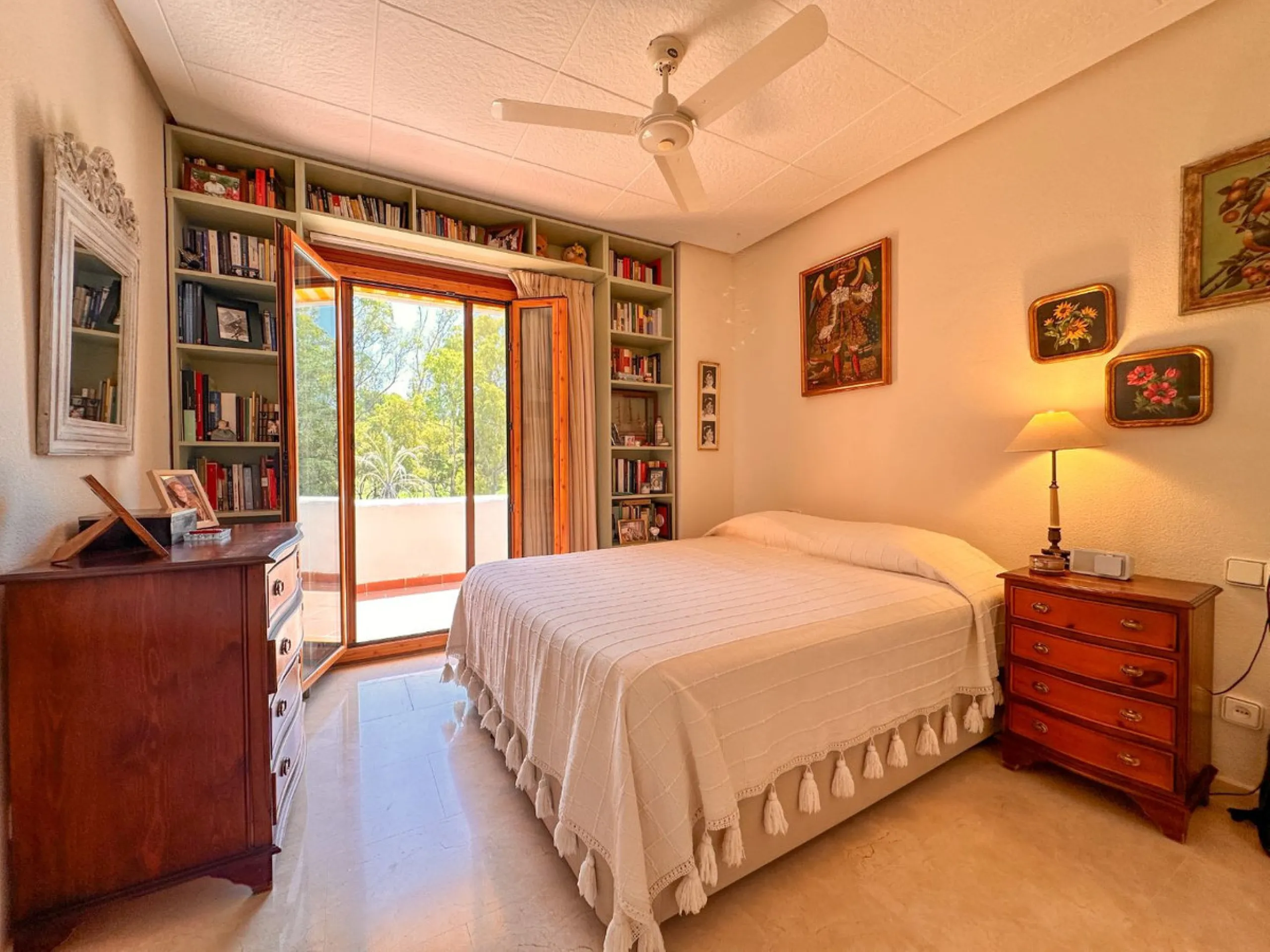 Bright and Spacious One-Bedroom Apartment in Le Village – Marbella