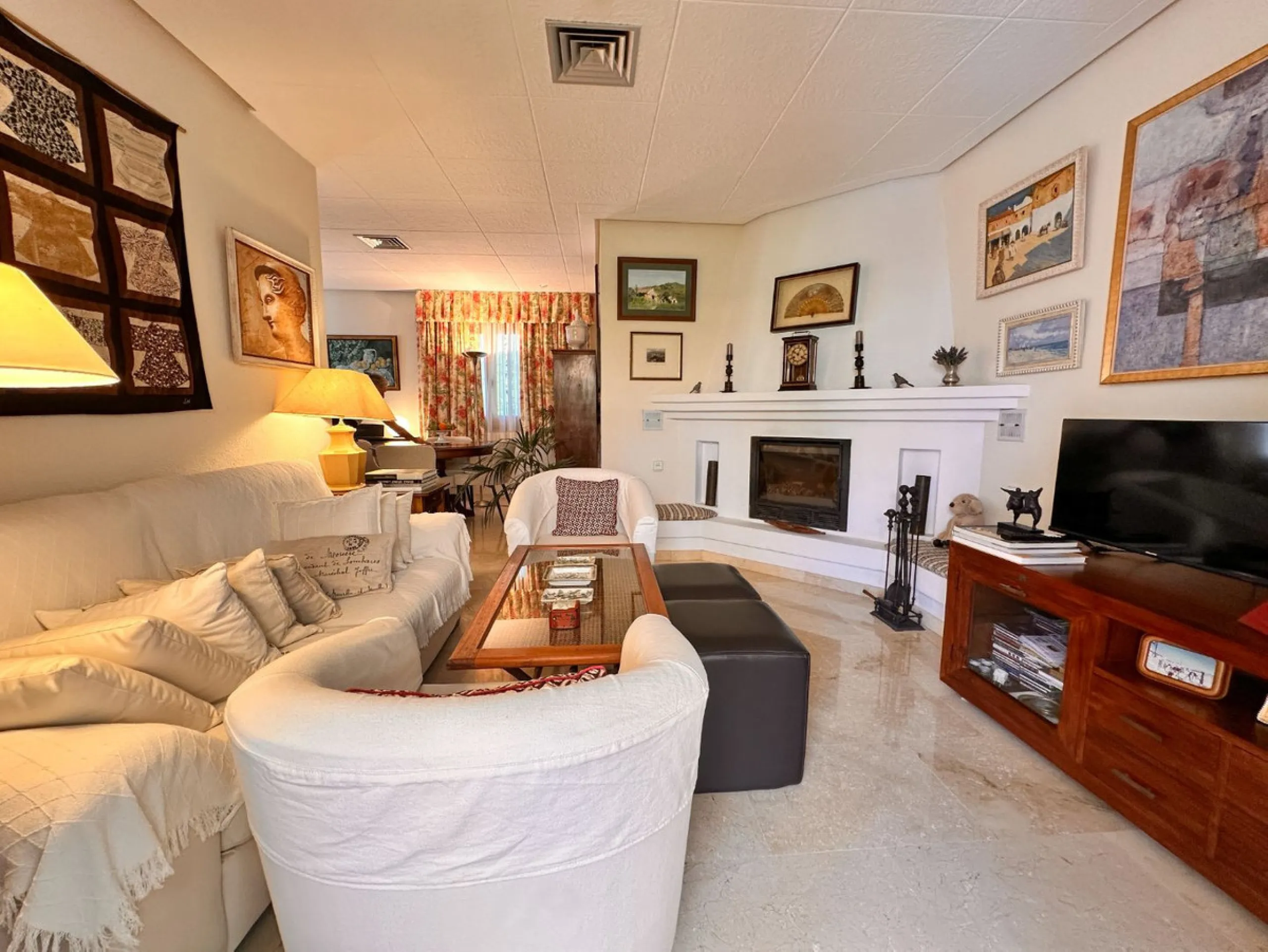Bright and Spacious One-Bedroom Apartment in Le Village – Marbella