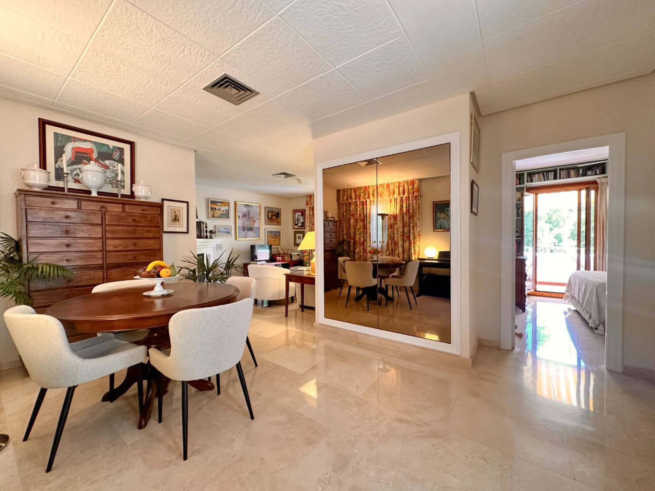 Bright and Spacious One-Bedroom Apartment in Le Village – Marbella