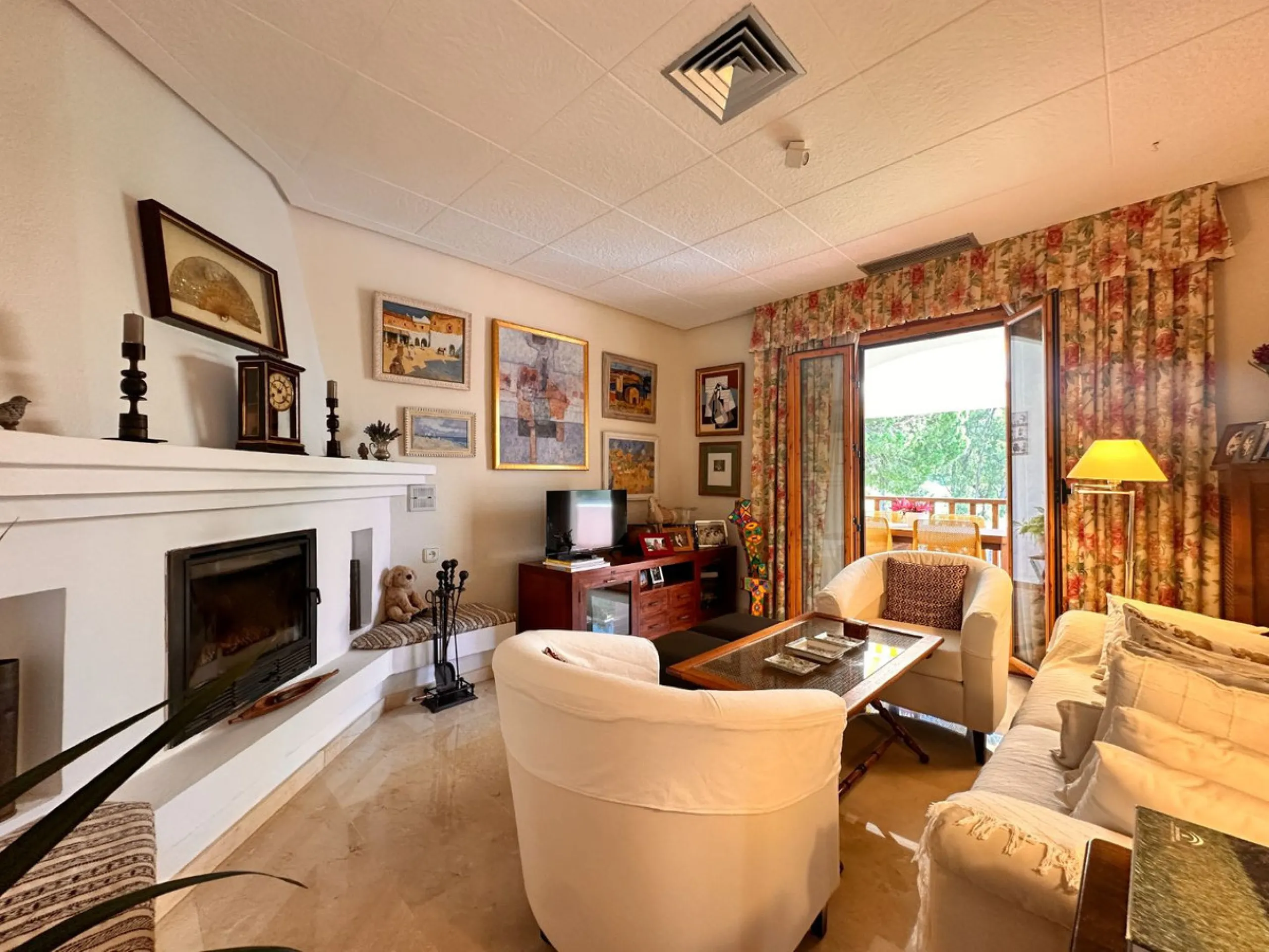 Bright and Spacious One-Bedroom Apartment in Le Village – Marbella