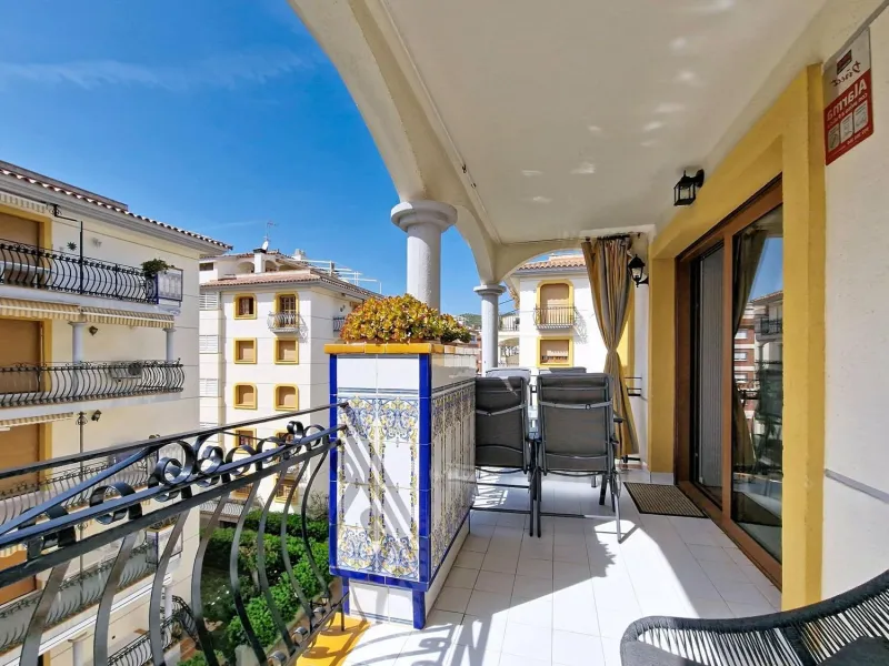 Exclusive renovated penthouse with sea views and direct beach access in Calafell