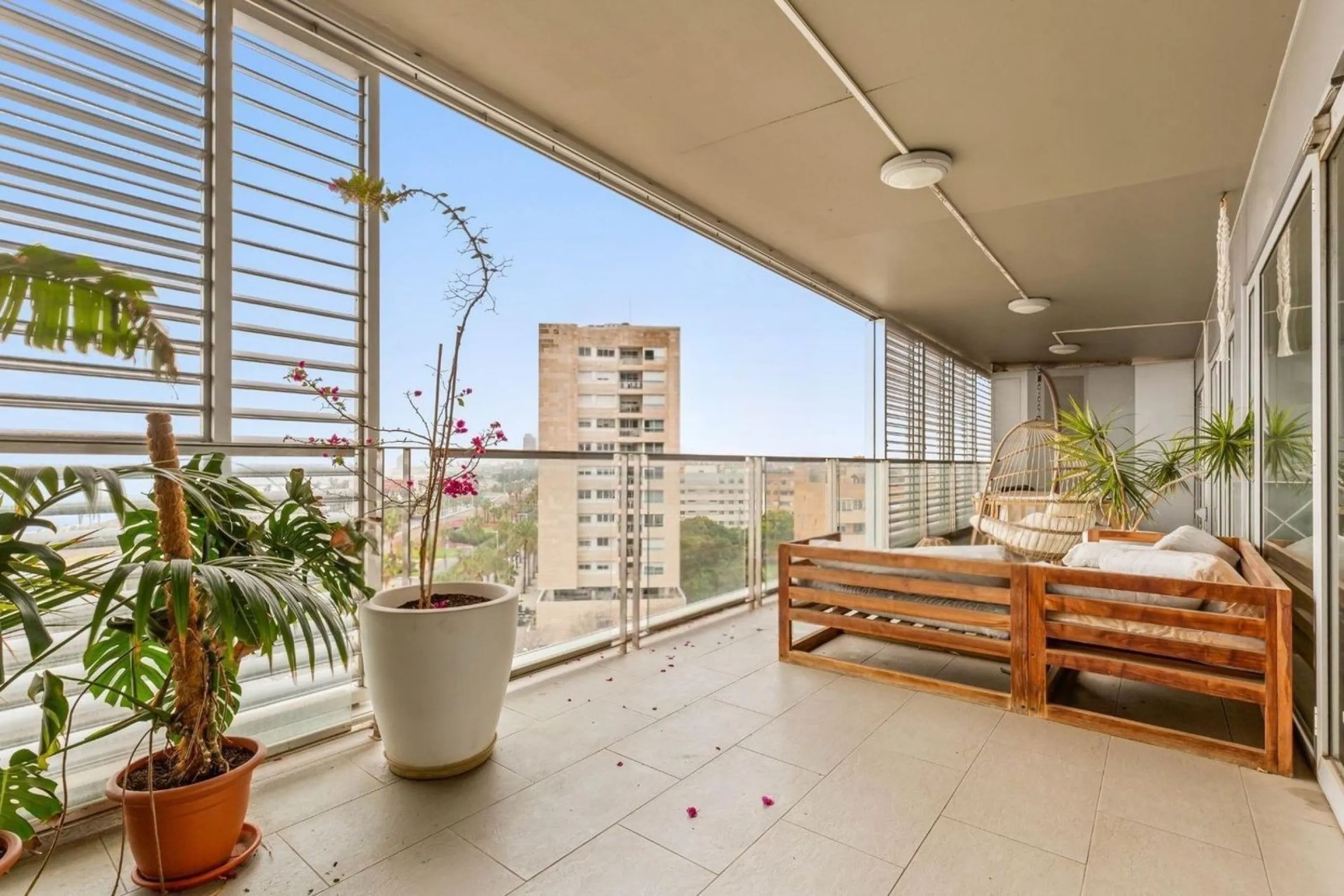 Modern and bright apartment with terrace in Diagonal Mar, Barcelona