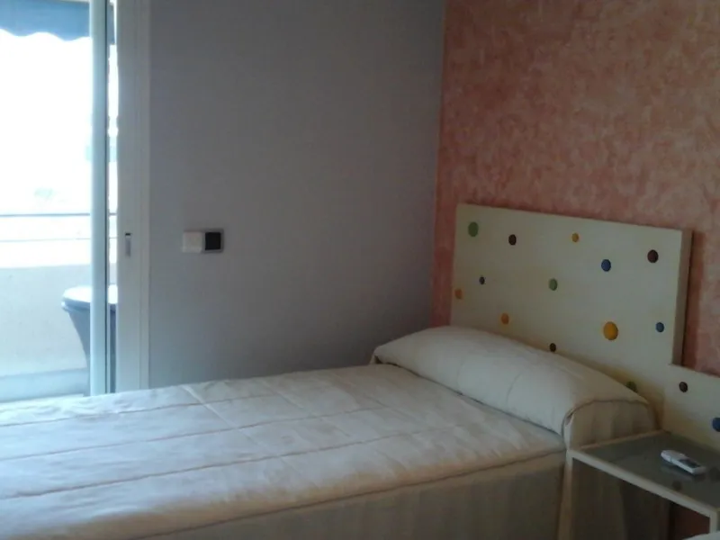 Fantastic 3 bedrooms, corner apartment on a 5th floor for sale in Marina Banus. Open sea views. lots of light as it is South facing. Immaculate!!! Parking and storeroom included in the price.