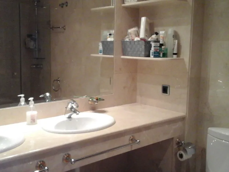 Fantastic 3 bedrooms, corner apartment on a 5th floor for sale in Marina Banus. Open sea views. lots of light as it is South facing. Immaculate!!! Parking and storeroom included in the price.