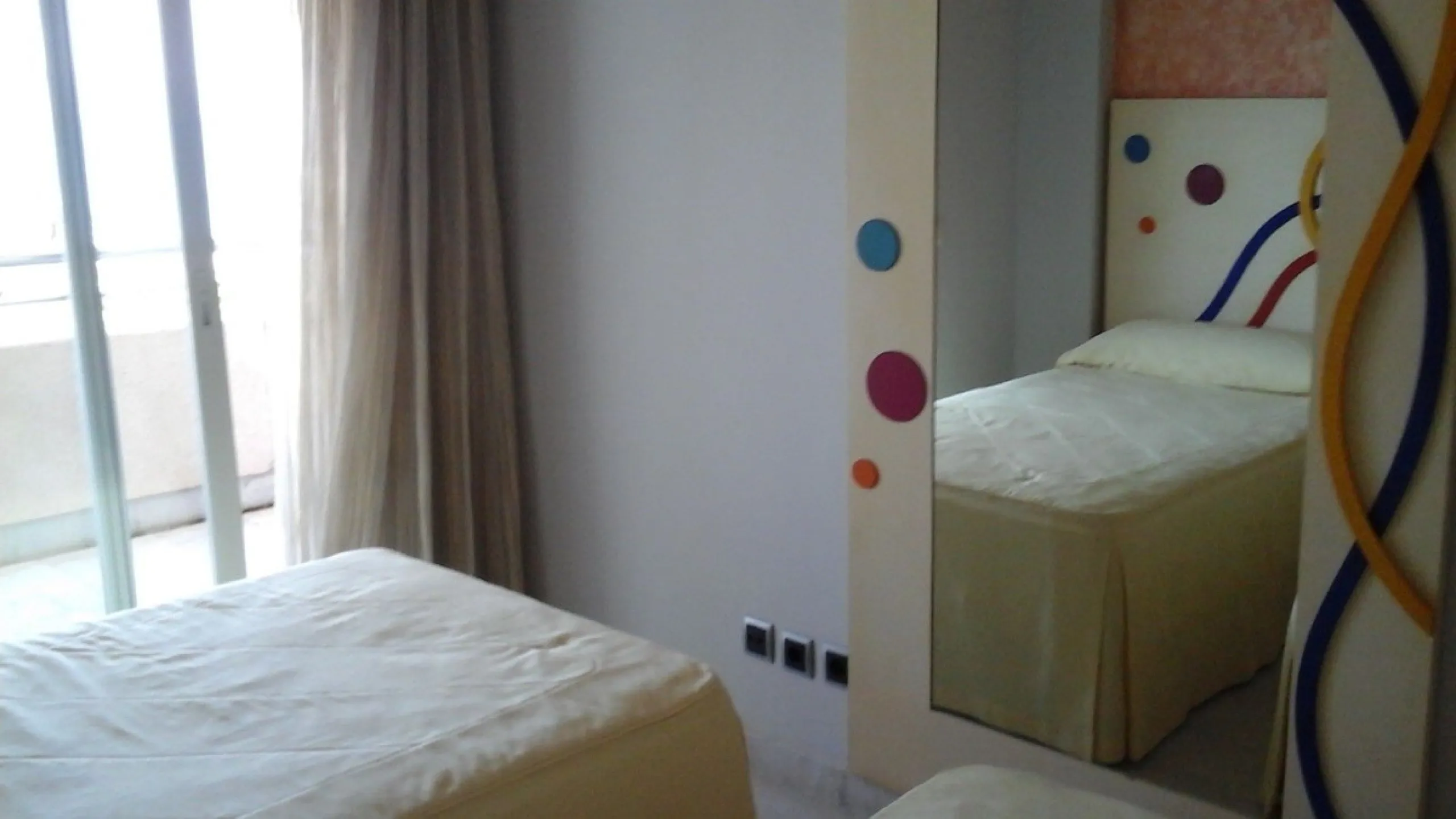 Fantastic 3 bedrooms, corner apartment on a 5th floor for sale in Marina Banus. Open sea views. lots of light as it is South facing. Immaculate!!! Parking and storeroom included in the price.
