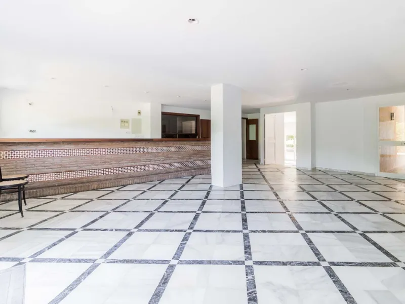 Fantastic commercial premises for sale in Bahía Dorada, Estepona