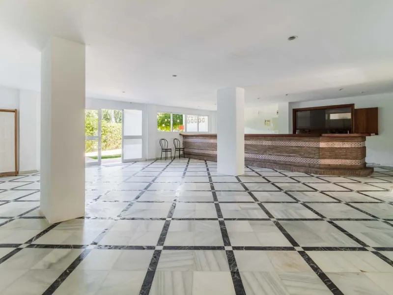Fantastic commercial premises for sale in Bahía Dorada, Estepona