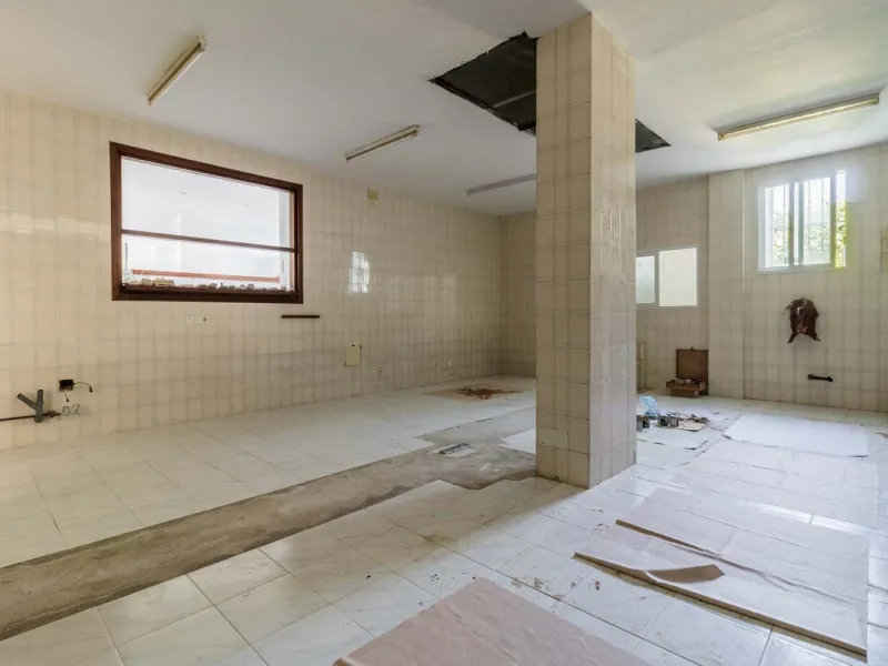 Fantastic commercial premises for sale in Bahía Dorada, Estepona