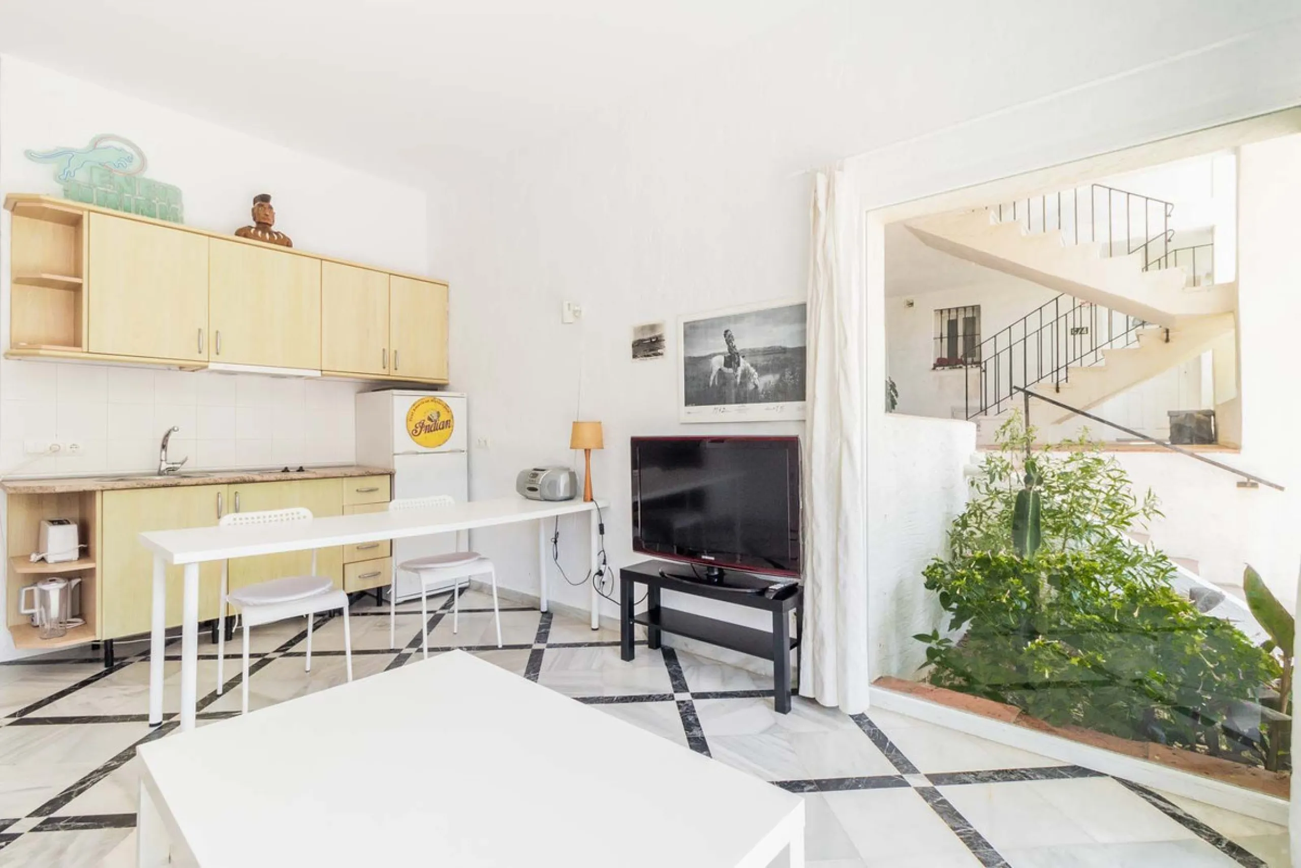Fantastic commercial premises for sale in Bahía Dorada, Estepona